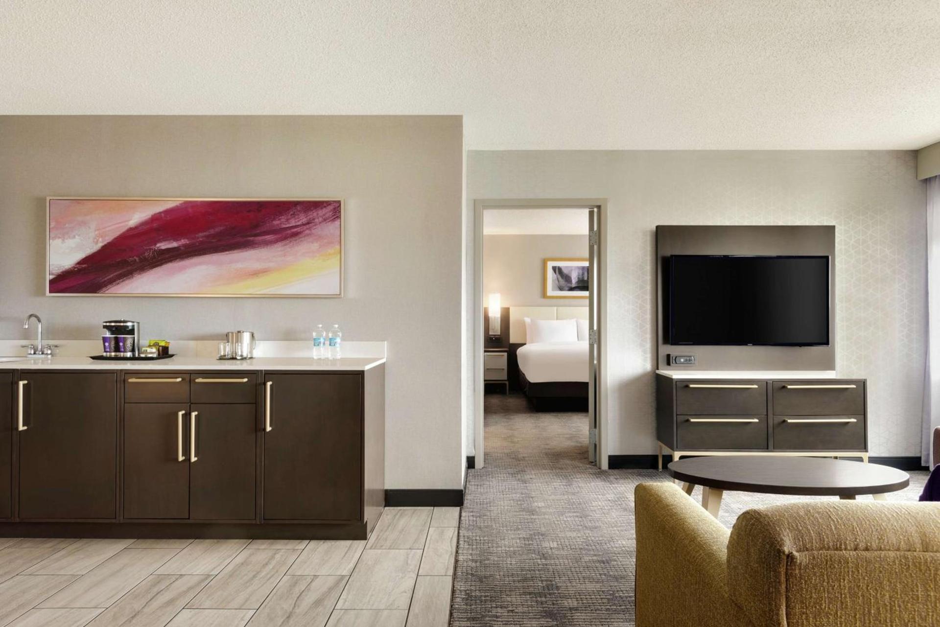 DoubleTree by Hilton St. Paul, MN photo 46