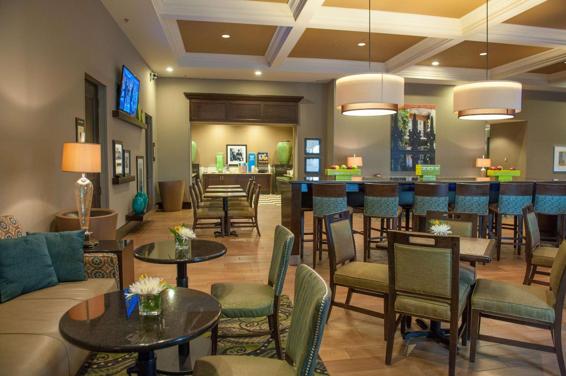 Hampton Inn & Suites New Orleans/Elmwood photo 11