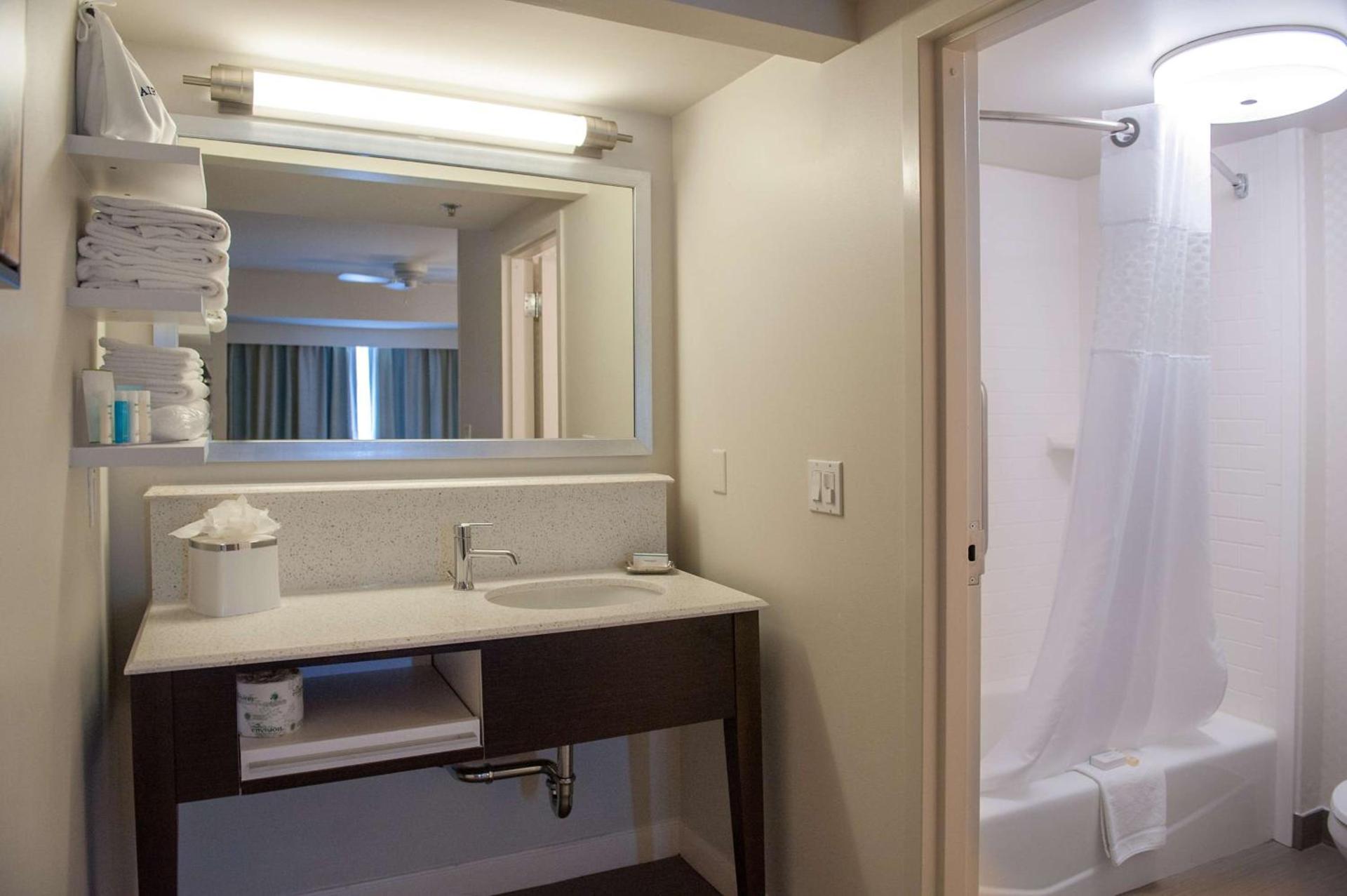 Hampton Inn & Suites New Orleans/Elmwood photo 28