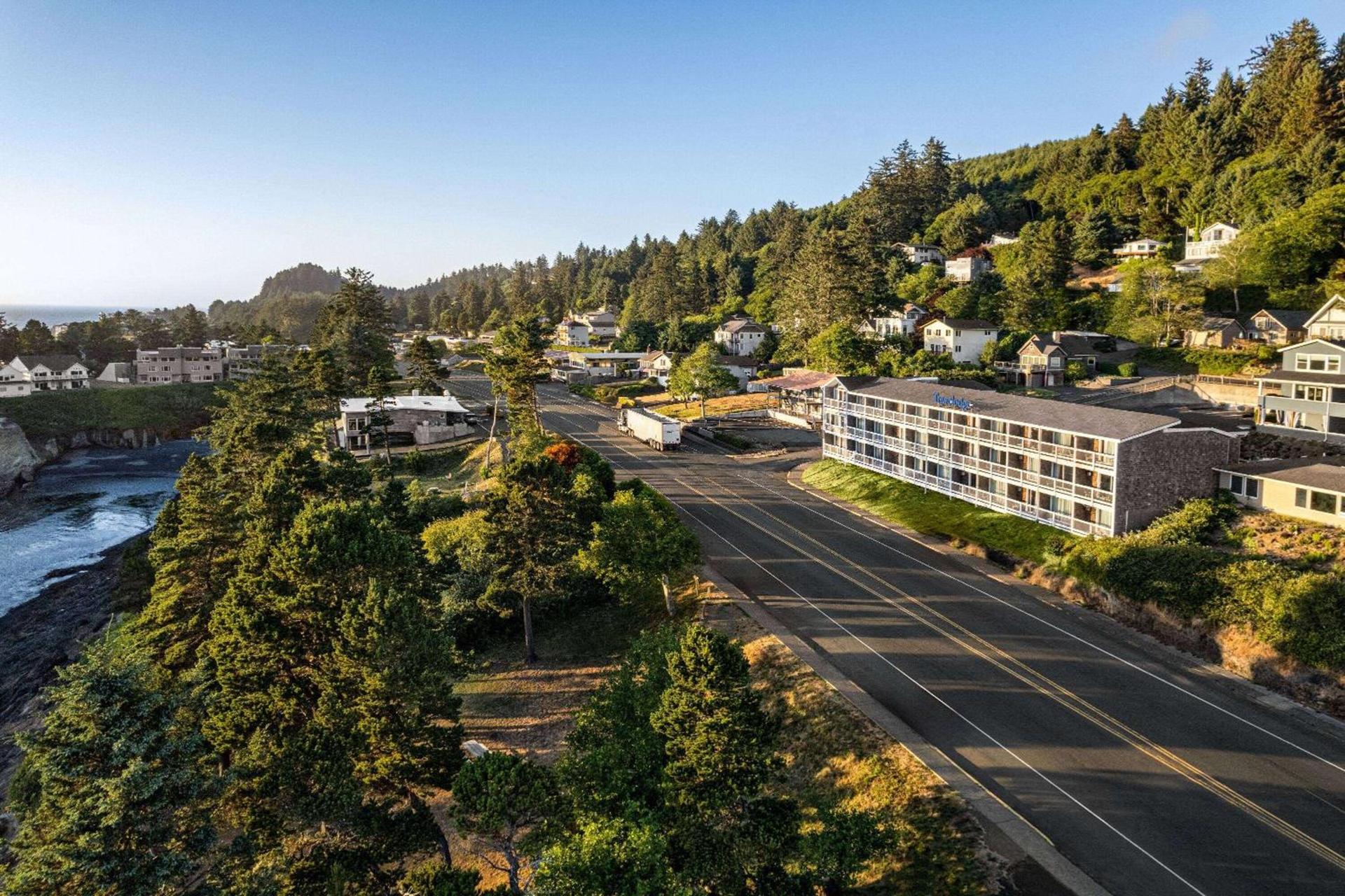 Travelodge by Wyndham Depoe Bay — hotel in Depoe Bay