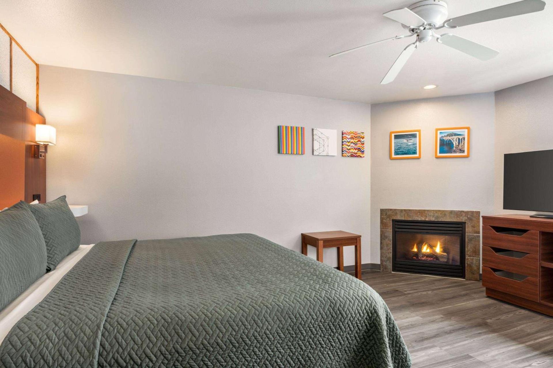Travelodge by Wyndham Depoe Bay photo 14