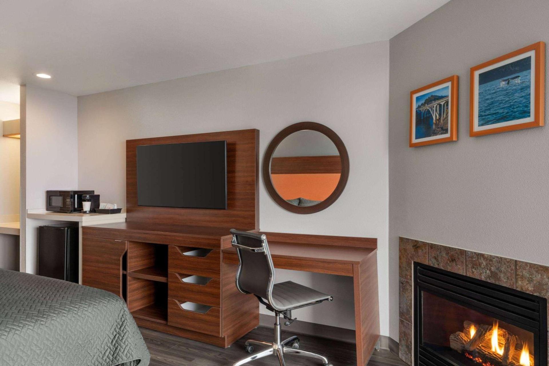Travelodge by Wyndham Depoe Bay photo 23