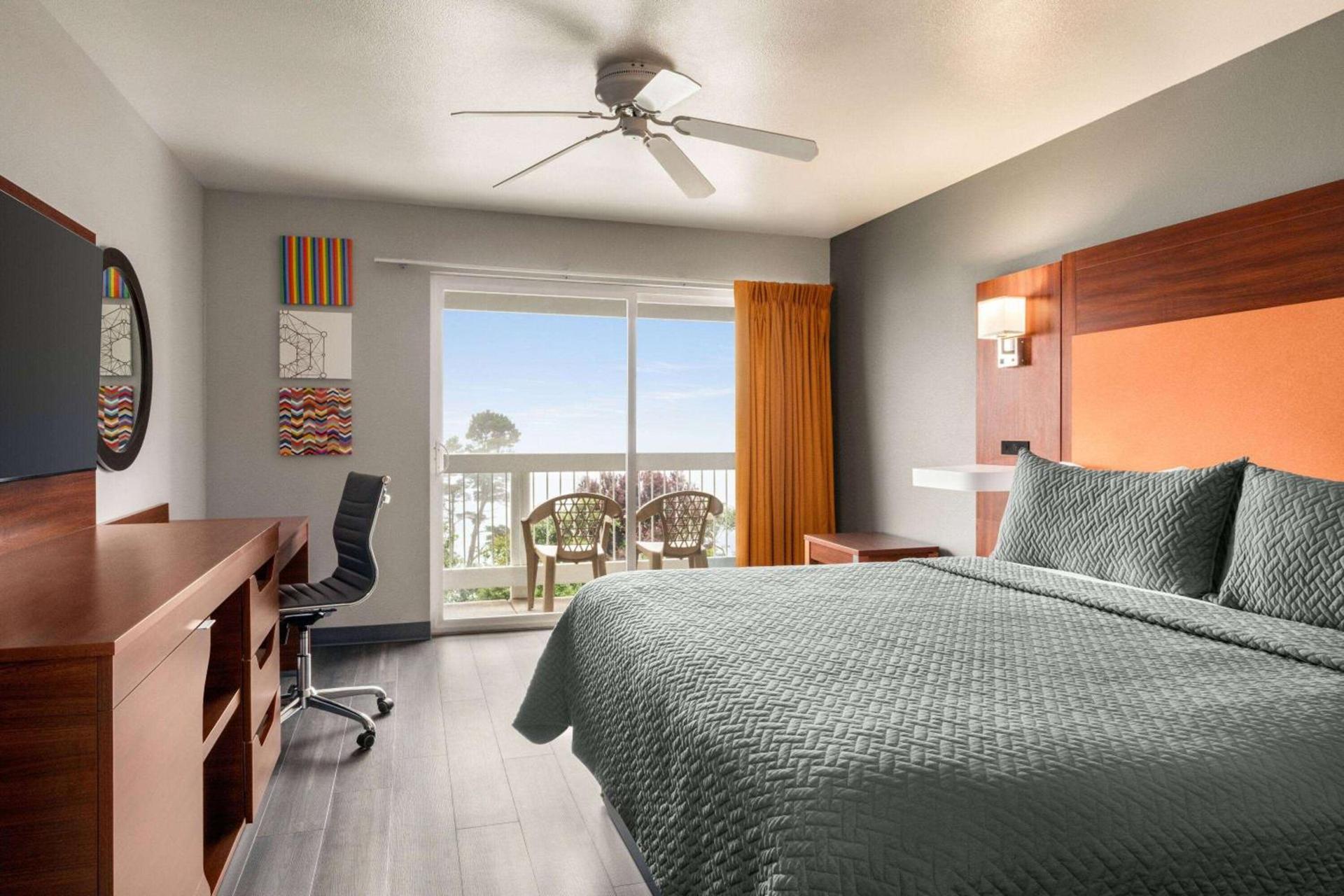 Travelodge by Wyndham Depoe Bay photo 32