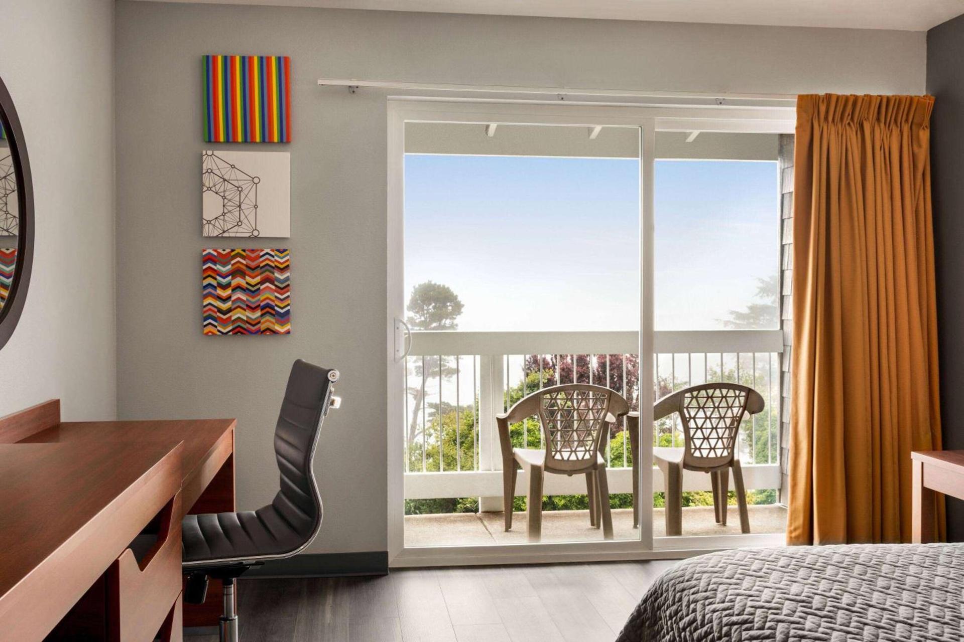 Travelodge by Wyndham Depoe Bay photo 34