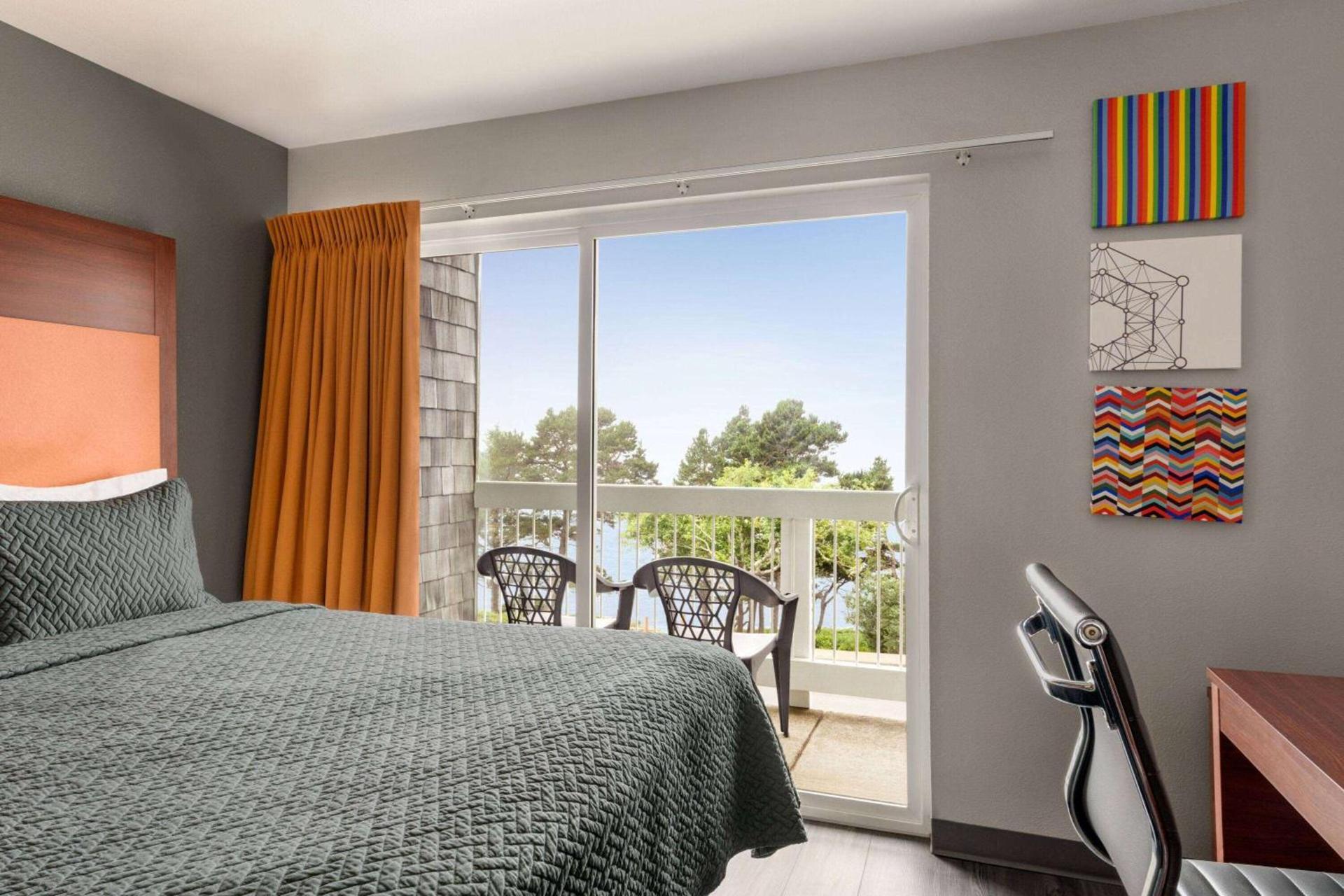 Travelodge by Wyndham Depoe Bay photo 37