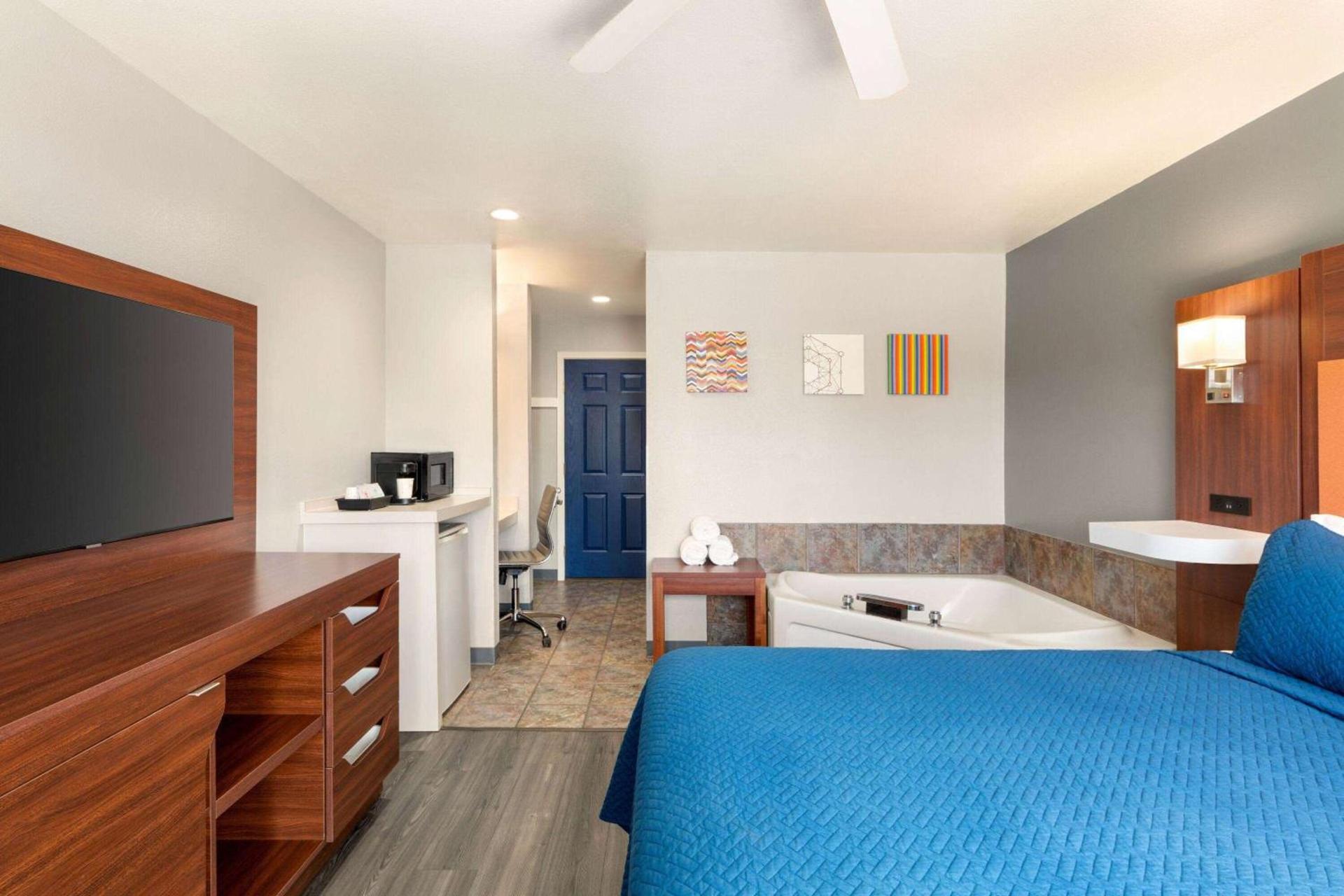 Travelodge by Wyndham Depoe Bay photo 54