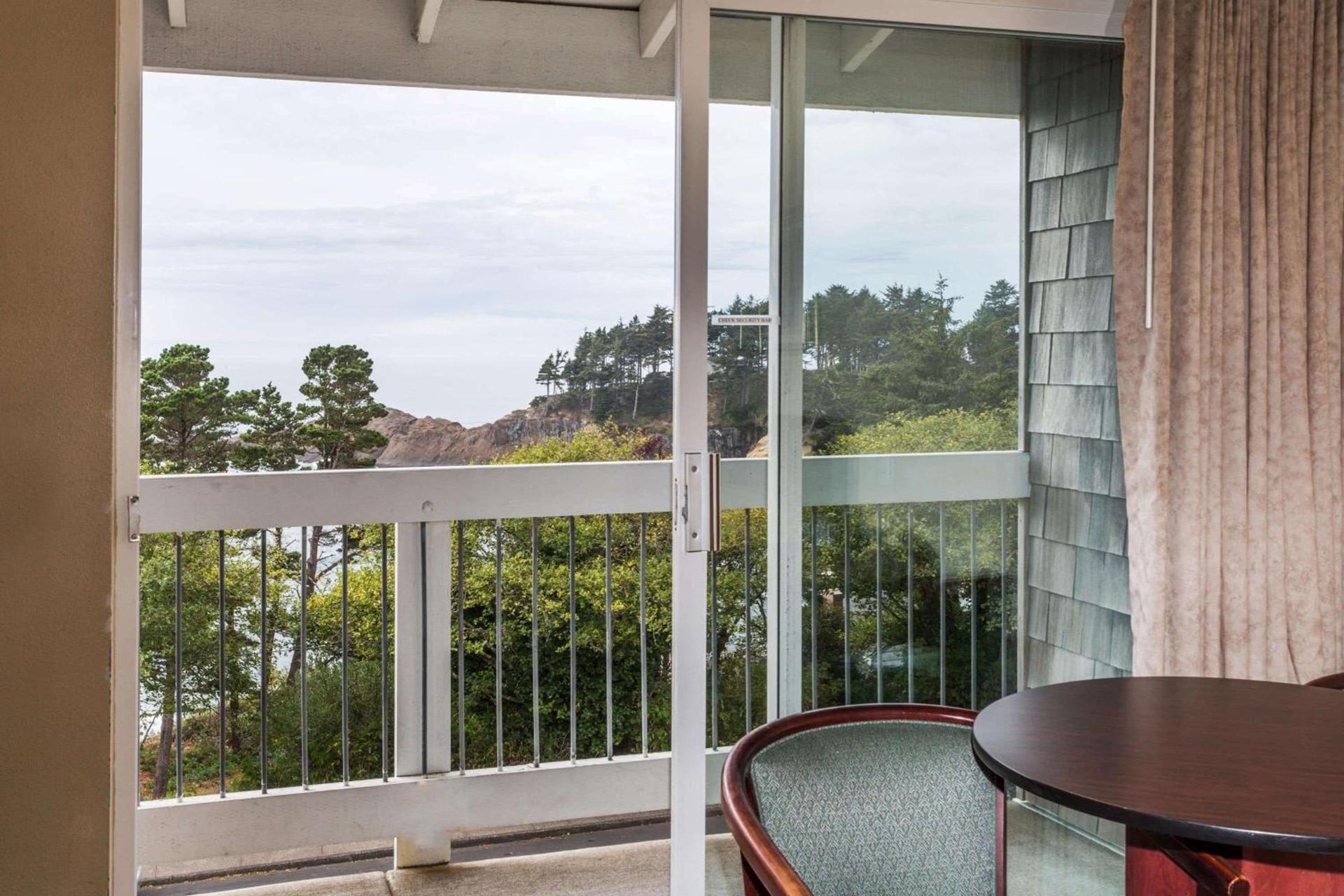 Travelodge by Wyndham Depoe Bay photo 58