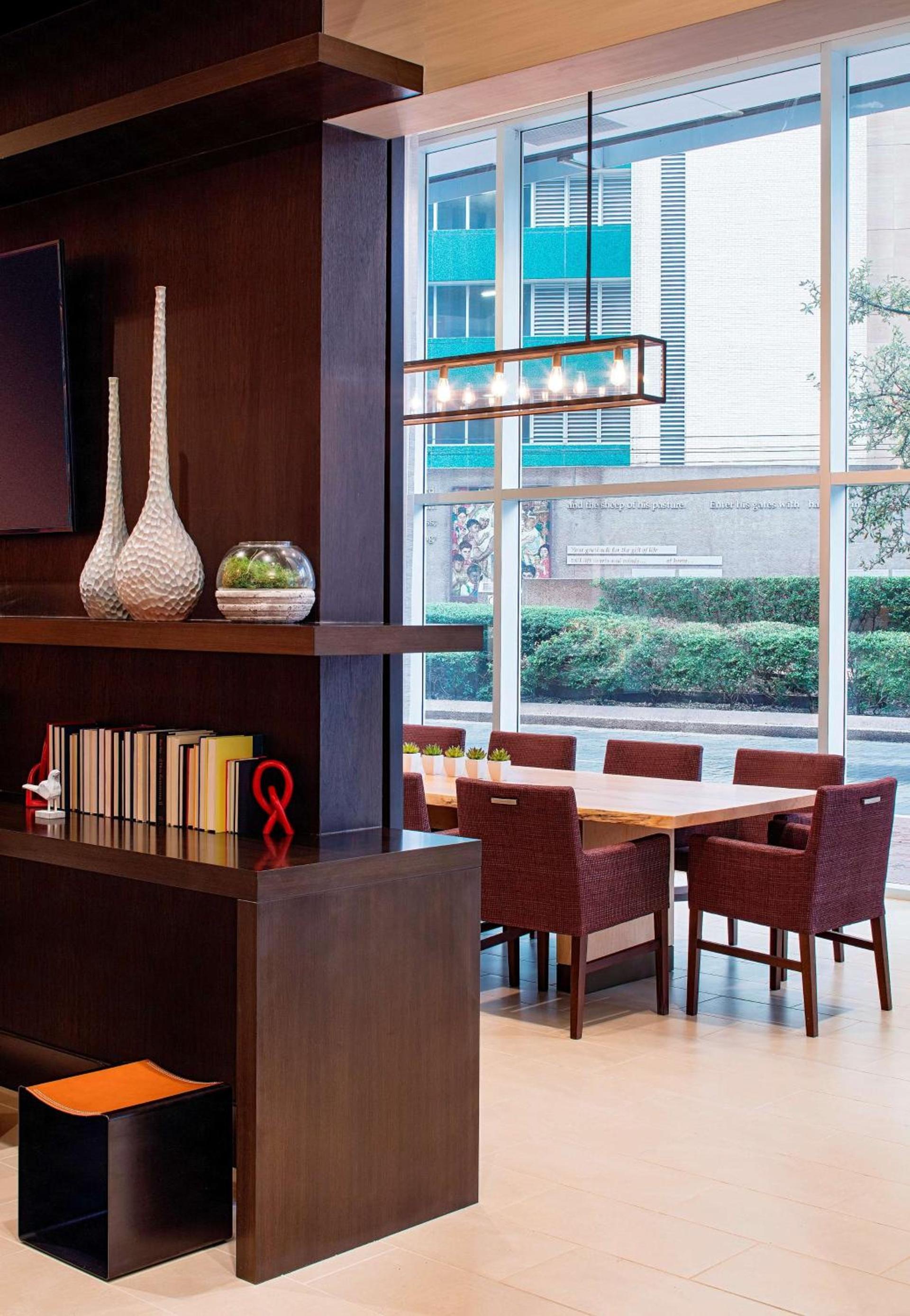 Hilton Garden Inn Downtown Dallas photo 6