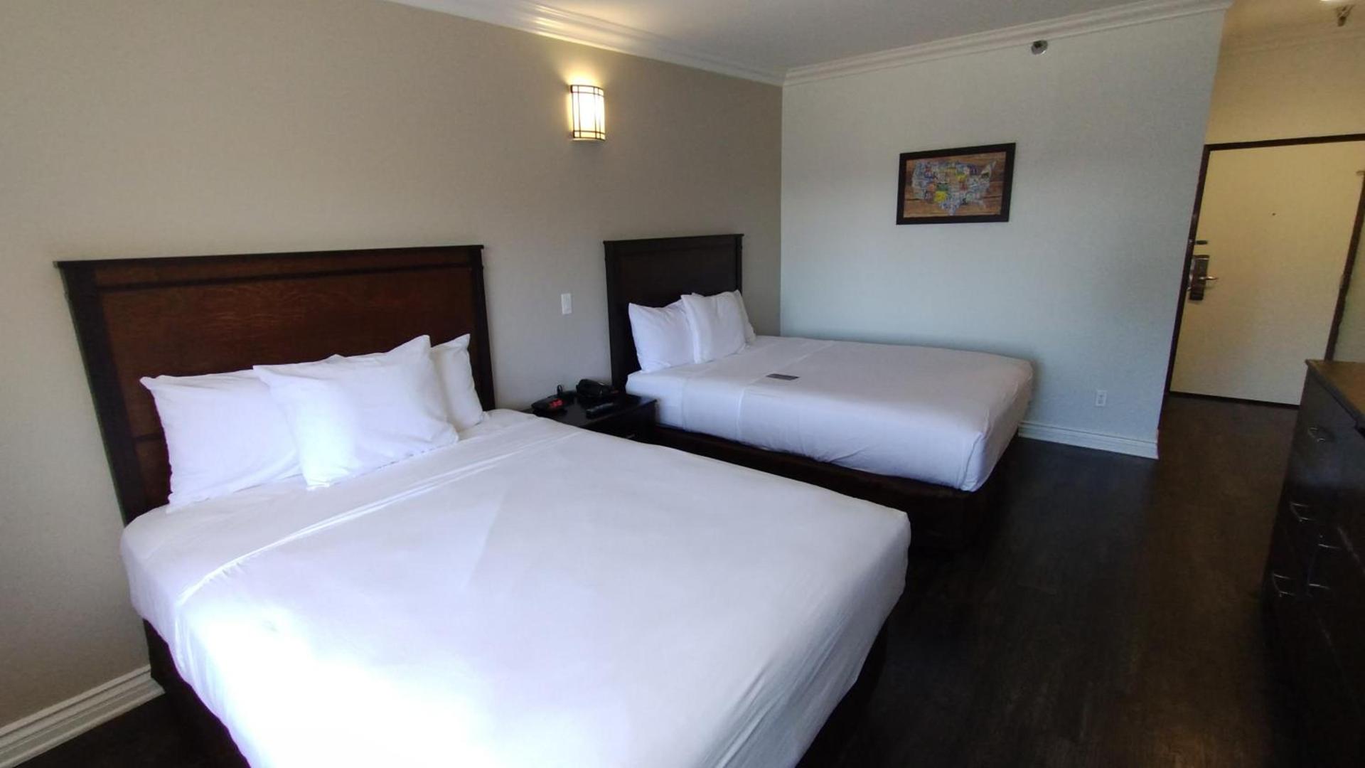 Baymont by Wyndham Ontario photo 21