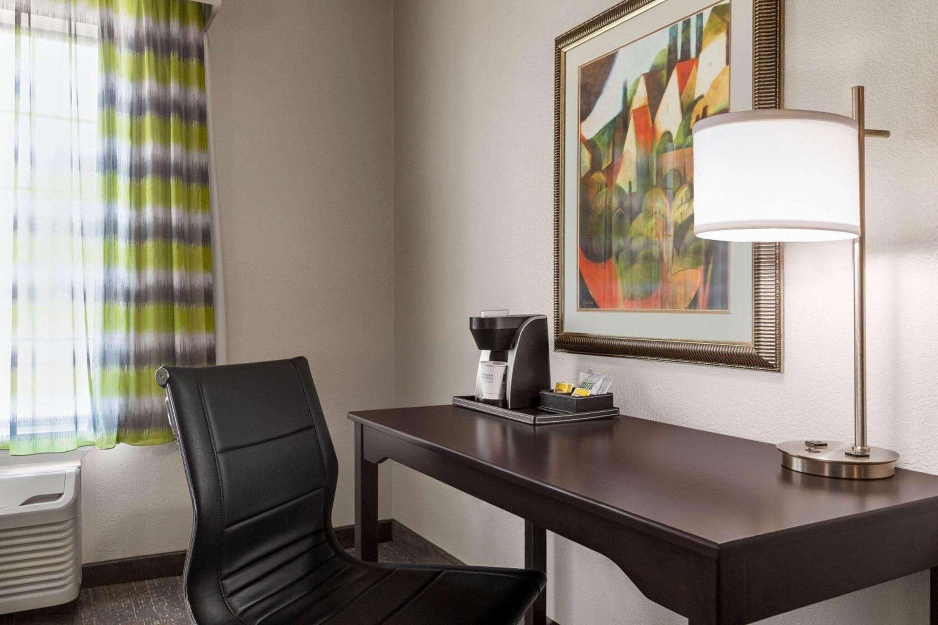 Wingate by Wyndham Savannah I-95 North photo 27