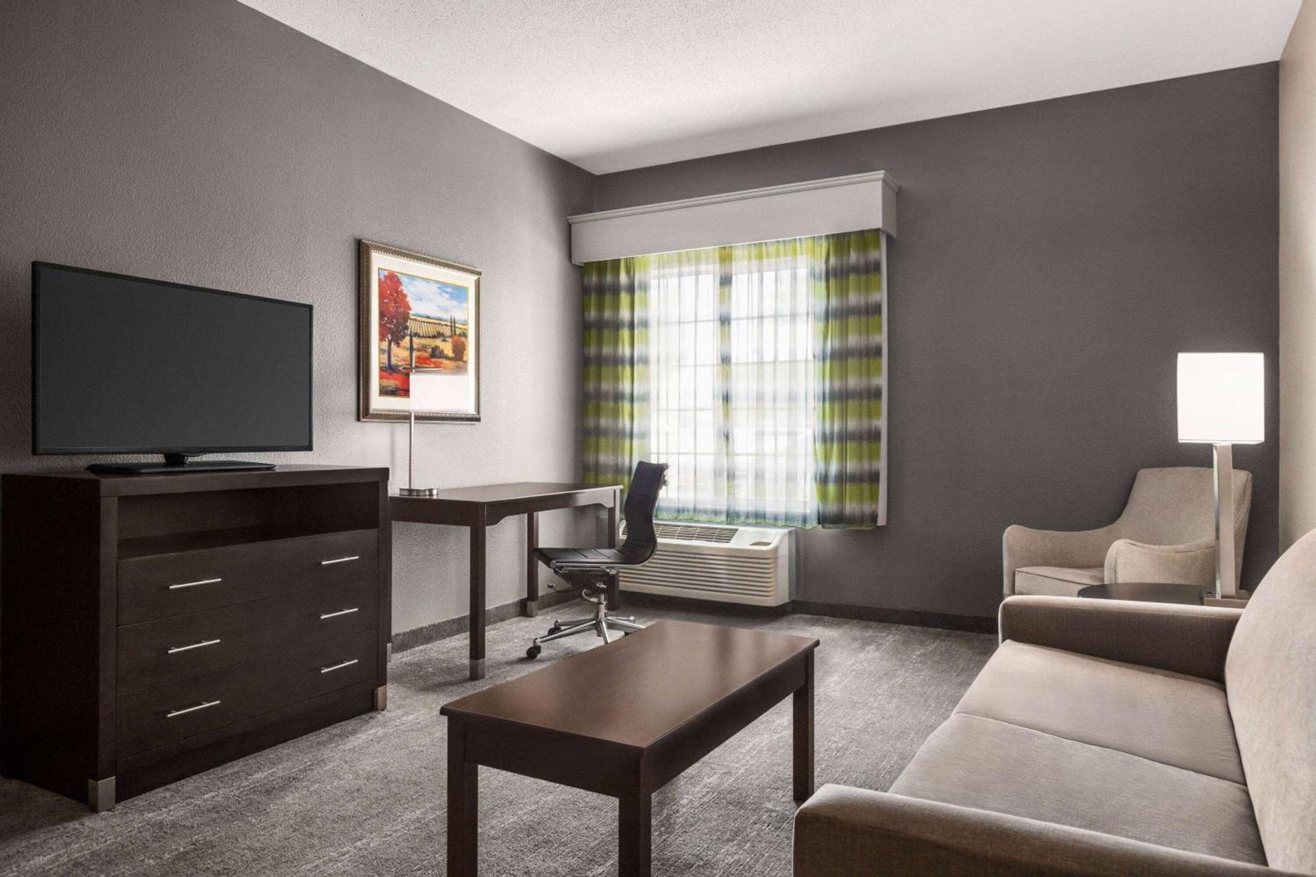 Wingate by Wyndham Savannah I-95 North photo 34