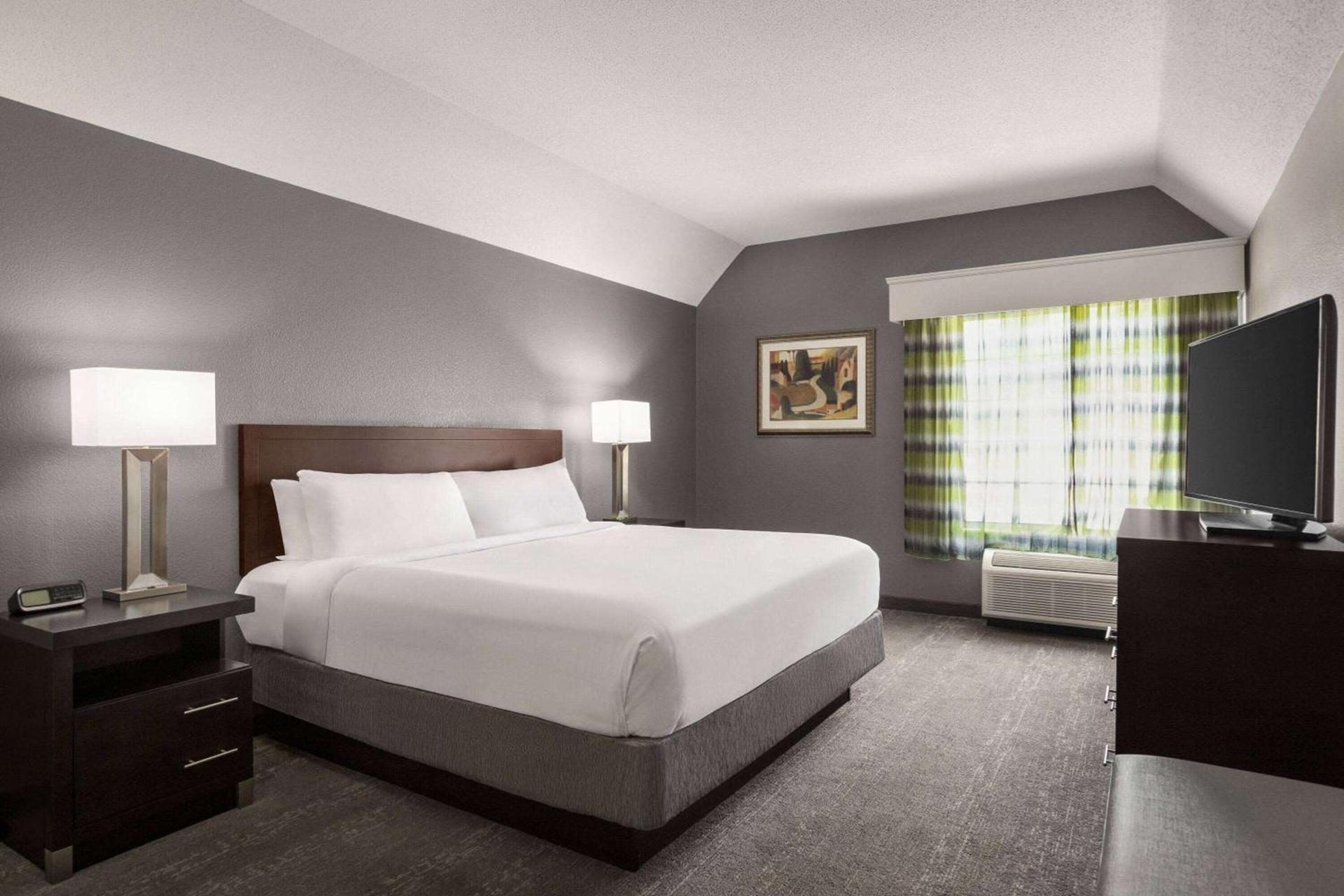 Wingate by Wyndham Savannah I-95 North photo 35