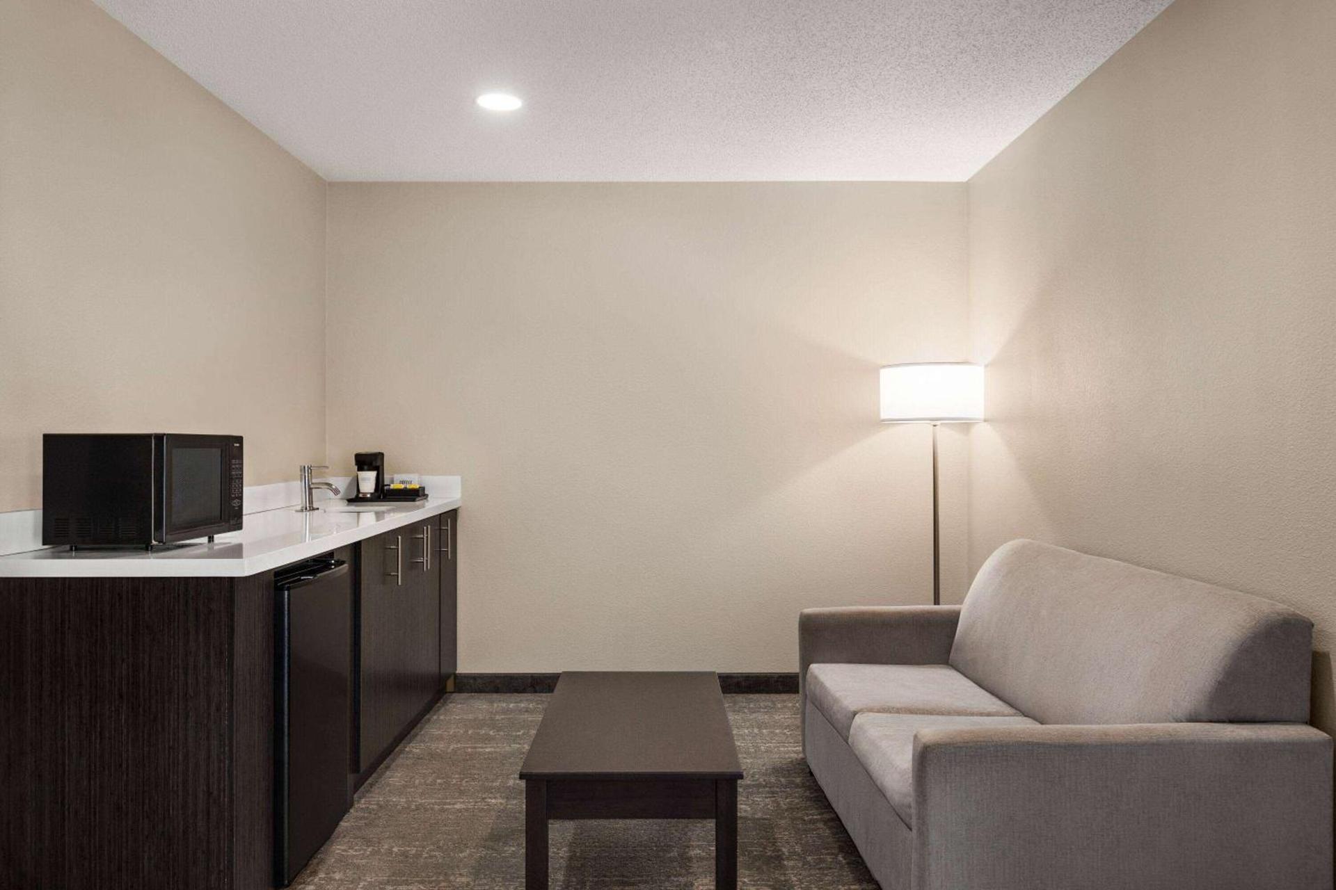 Wingate by Wyndham Savannah I-95 North photo 39