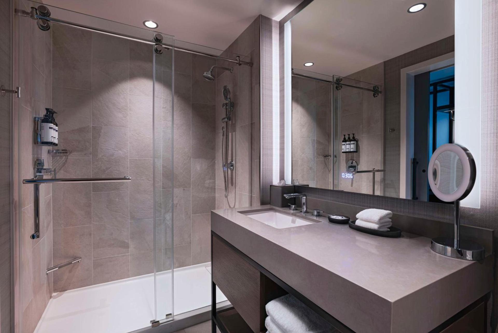 Hyatt Regency Baytown-Houston photo 60