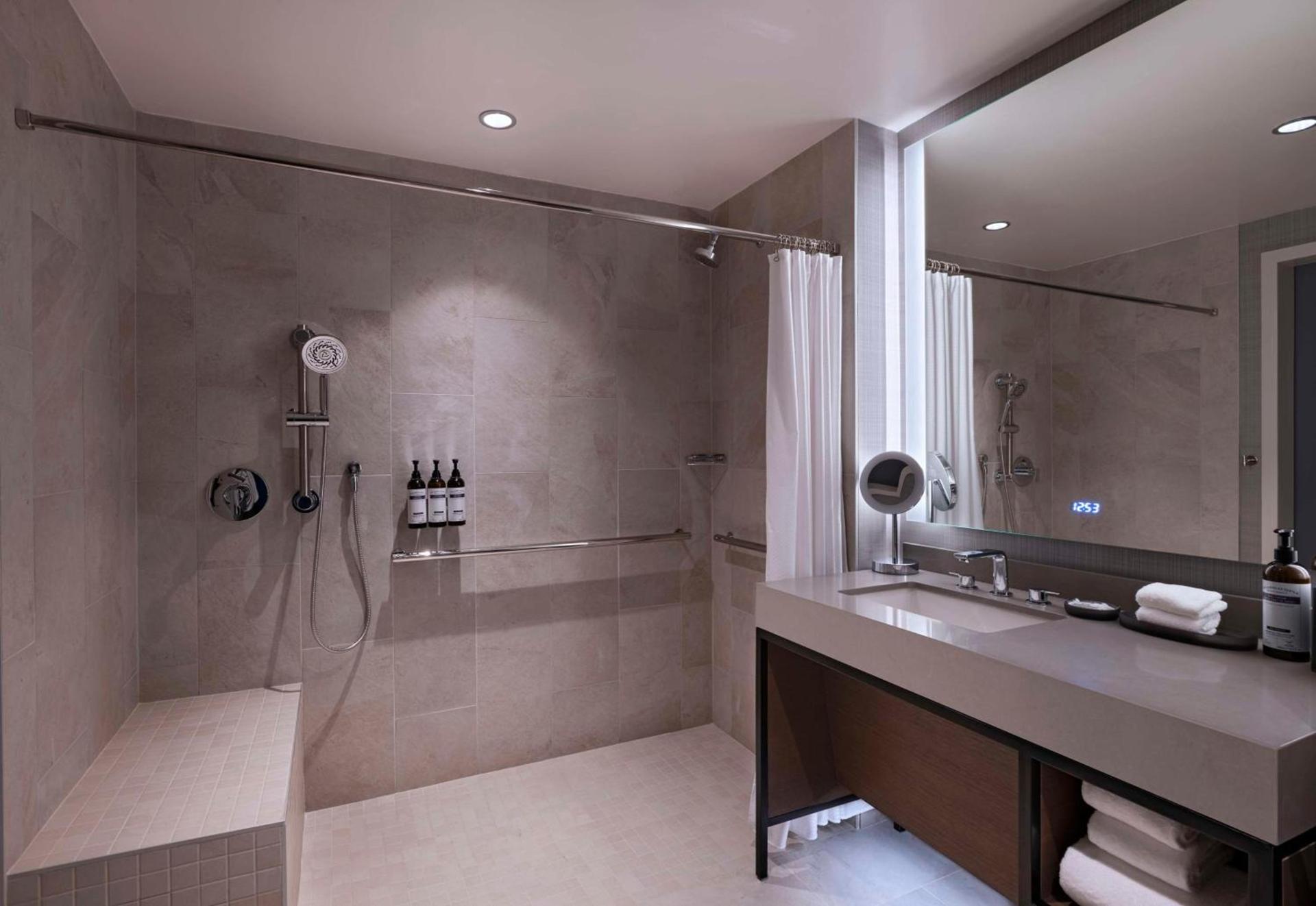 Hyatt Regency Baytown-Houston photo 61