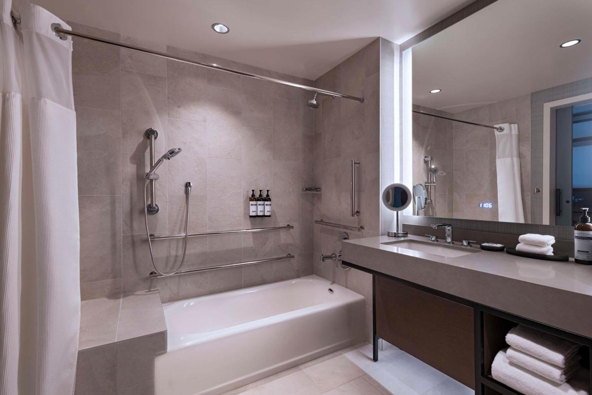 Hyatt Regency Baytown-Houston photo 48