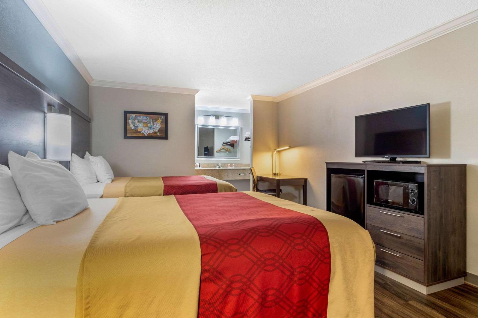 Econo Lodge Byron - Warner Robins photo 13