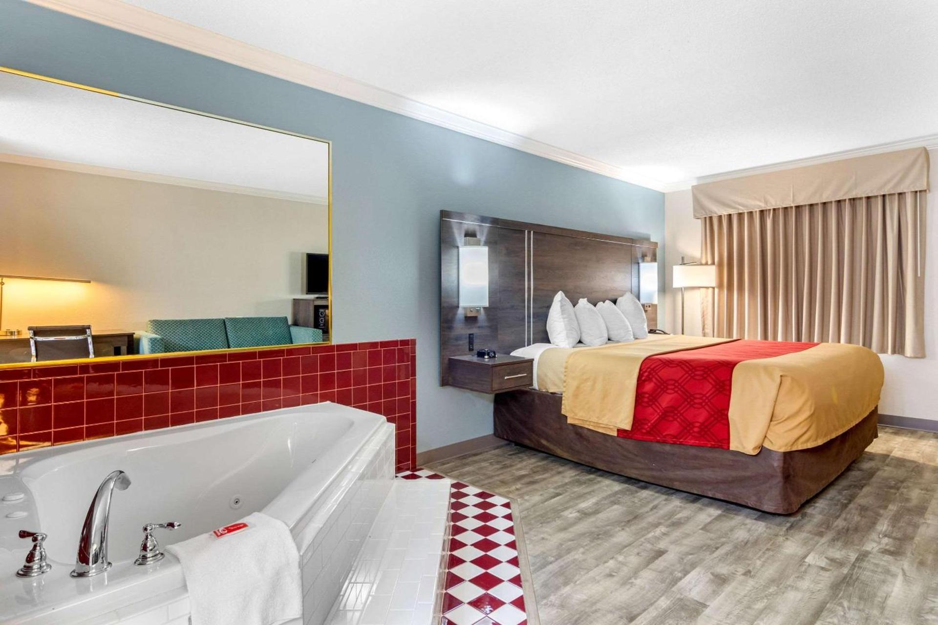 Econo Lodge Byron - Warner Robins photo 22