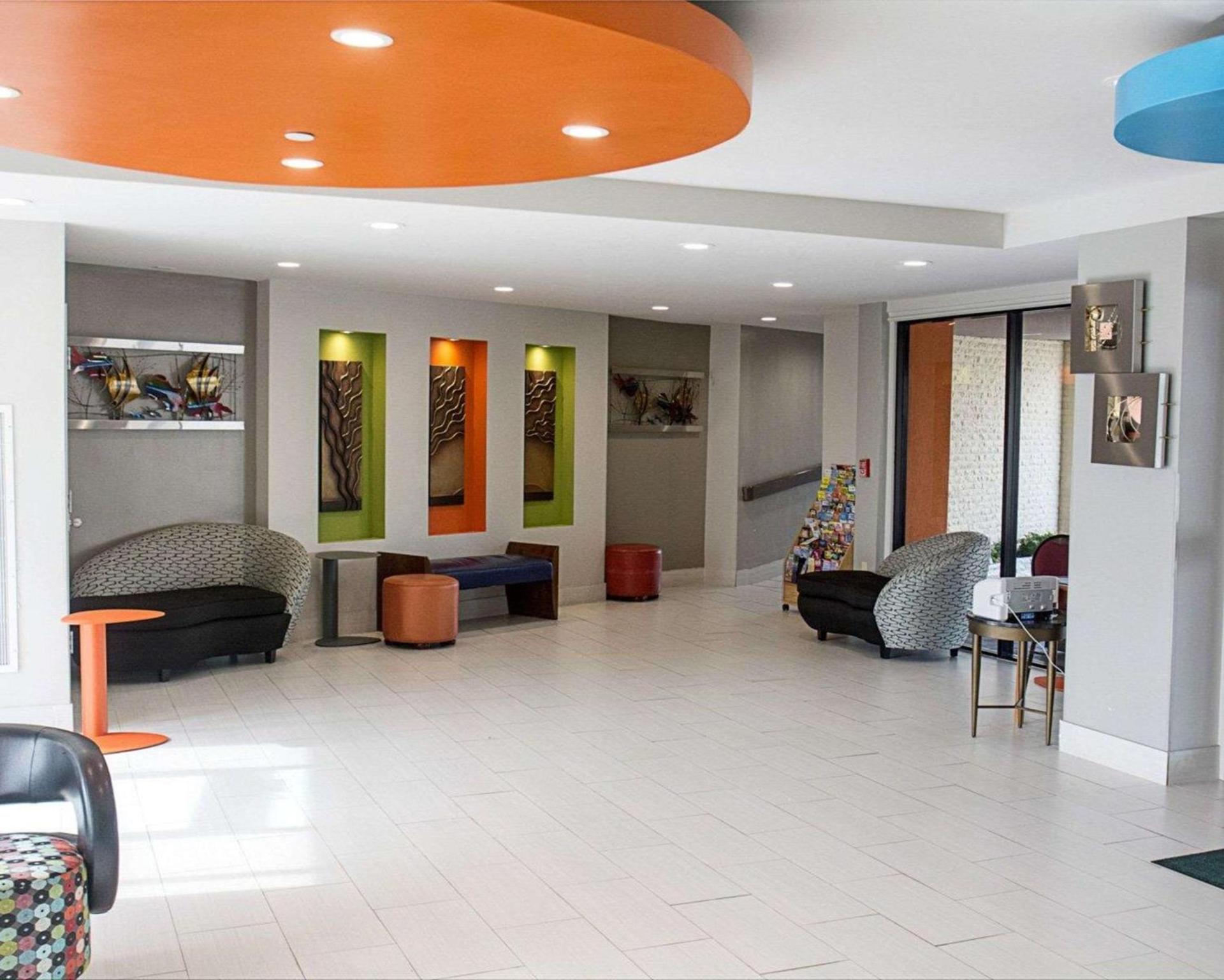 Spark by Hilton Virginia Beach Oceanfront photo 8
