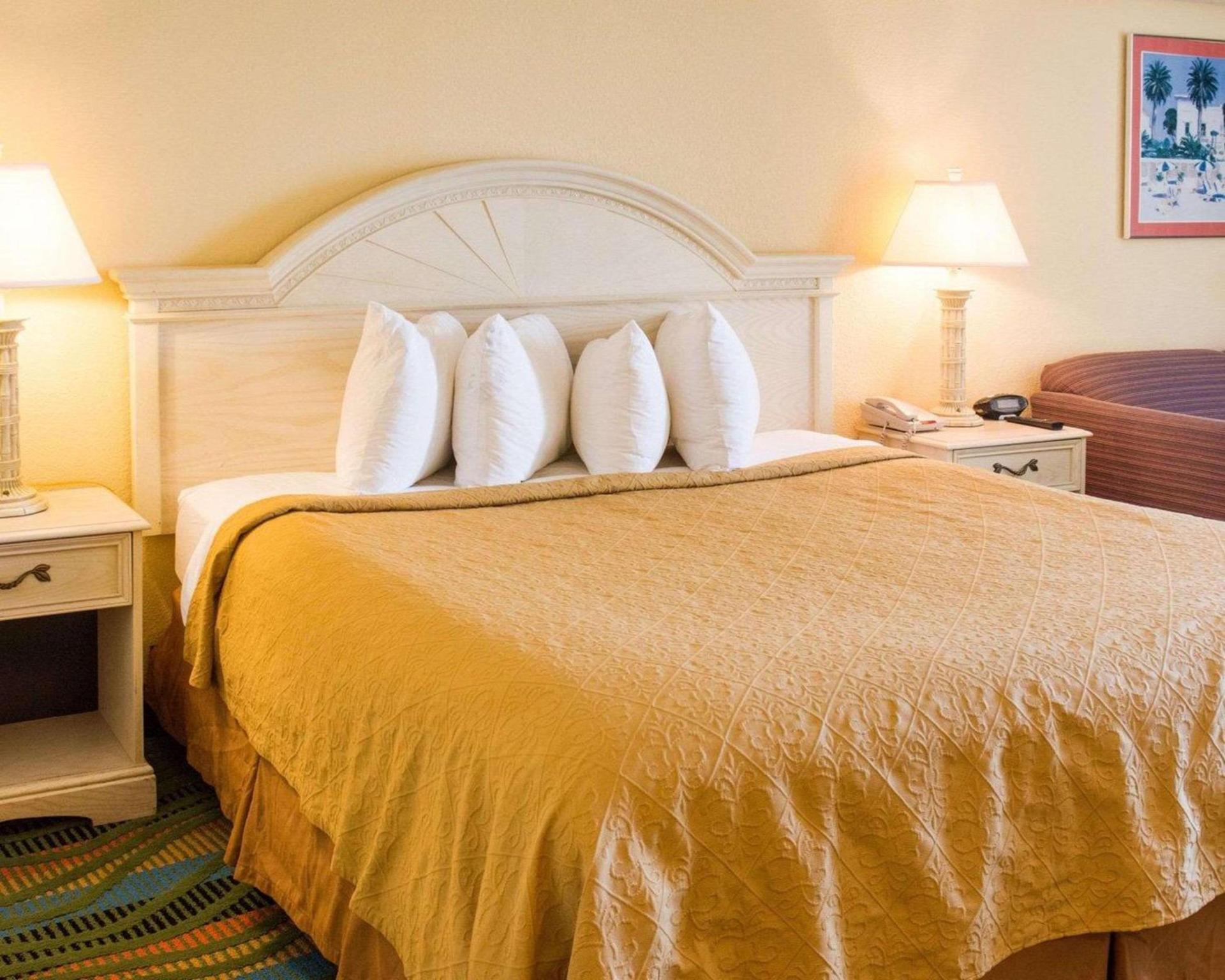 Spark by Hilton Virginia Beach Oceanfront photo 9
