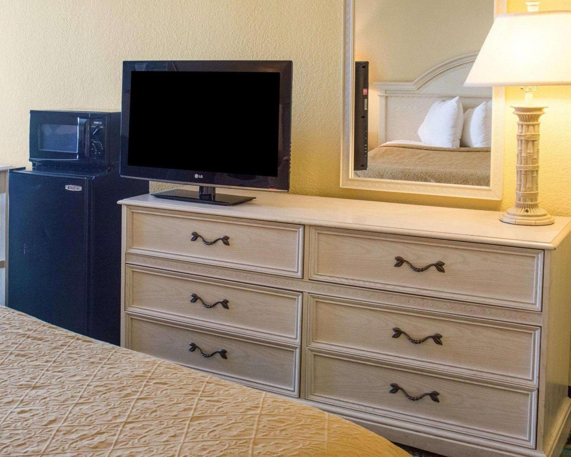 Spark by Hilton Virginia Beach Oceanfront photo 11