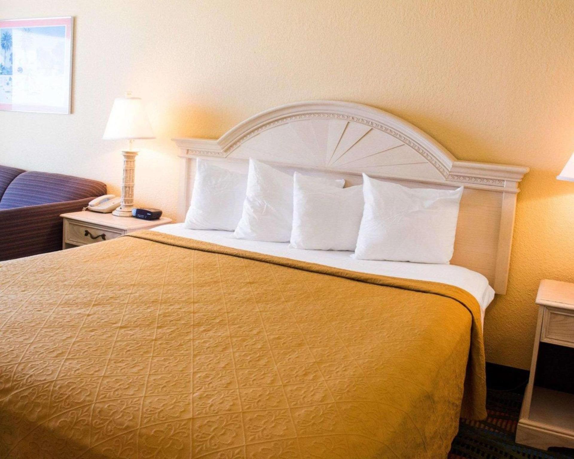 Spark by Hilton Virginia Beach Oceanfront photo 12