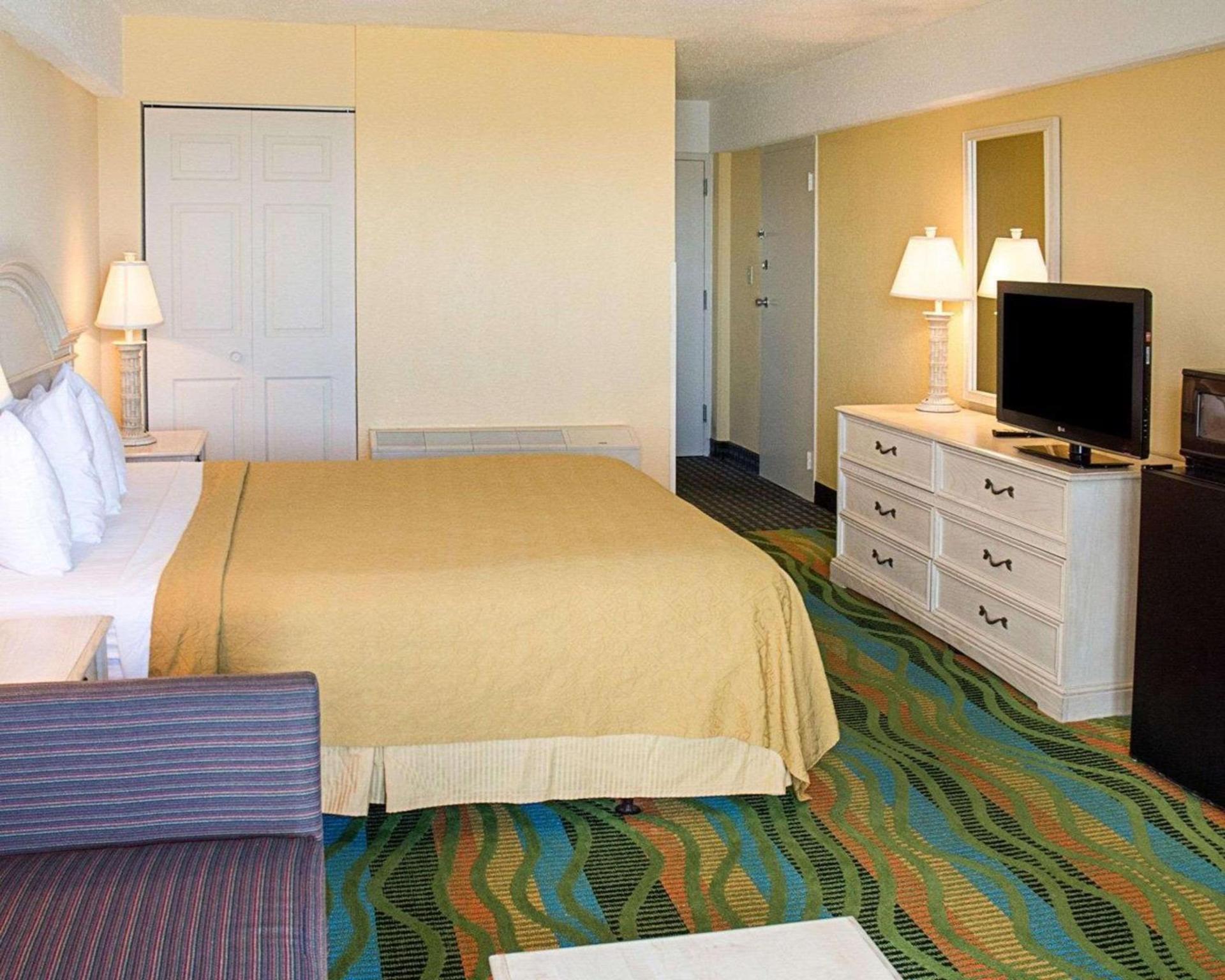 Spark by Hilton Virginia Beach Oceanfront photo 21