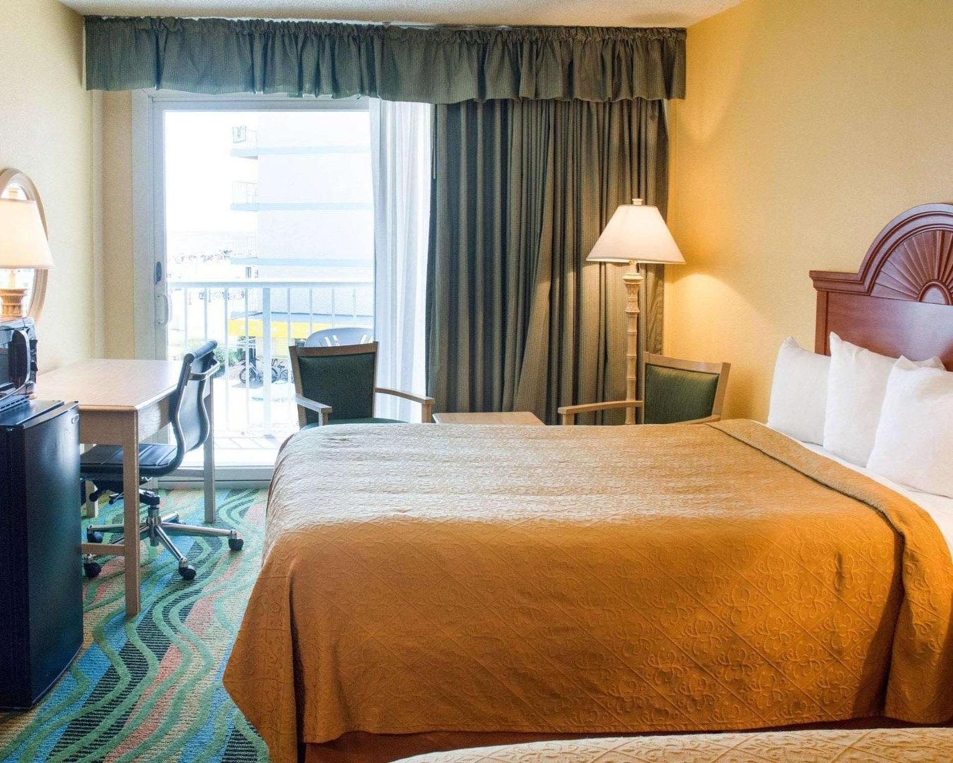 Spark by Hilton Virginia Beach Oceanfront photo 23