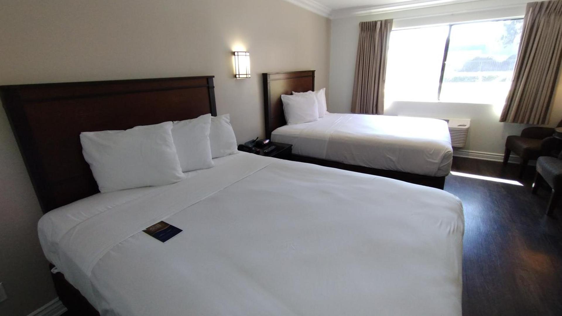 Baymont by Wyndham Ontario photo 6