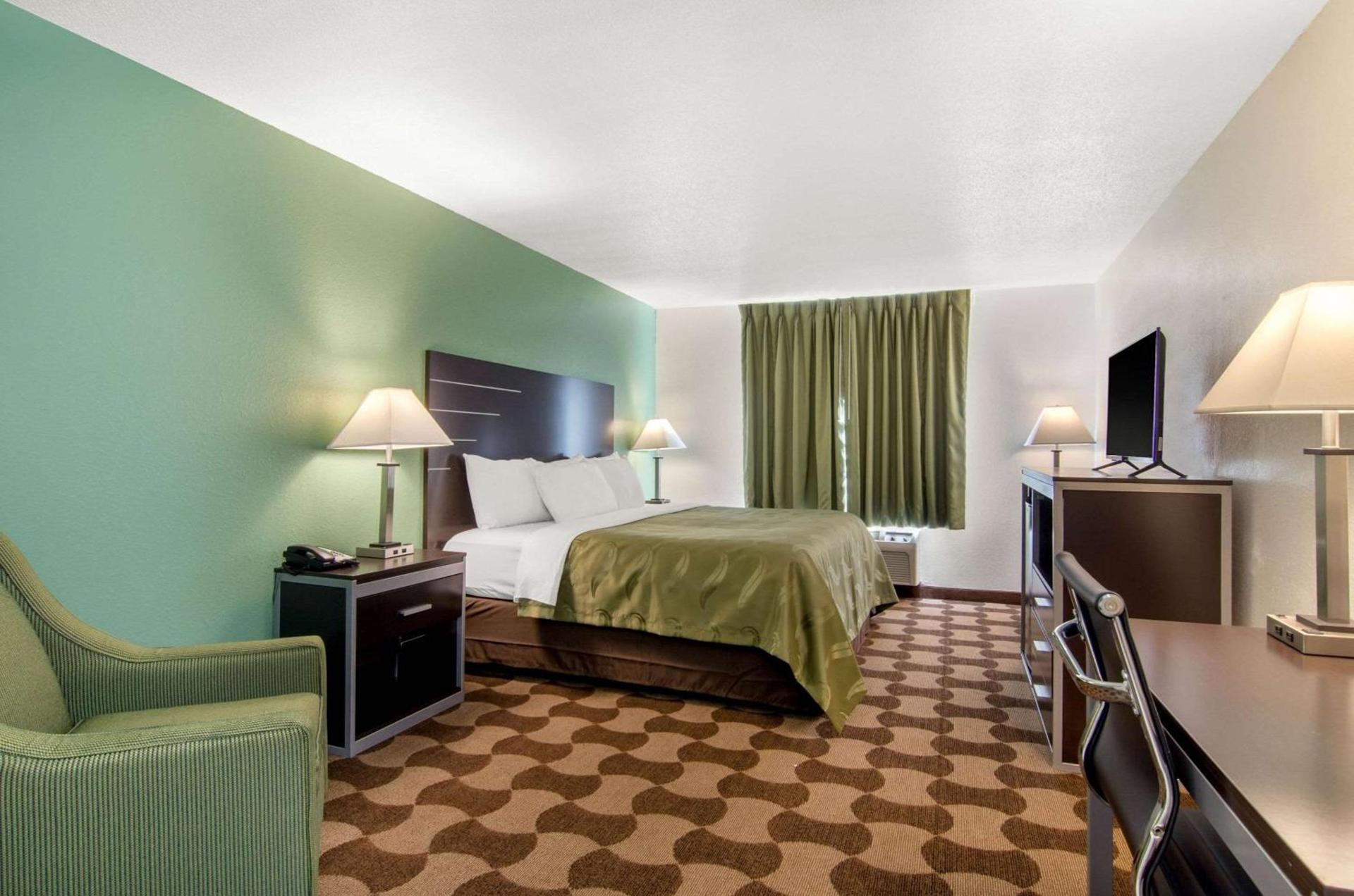 Quality Inn Russell photo 9