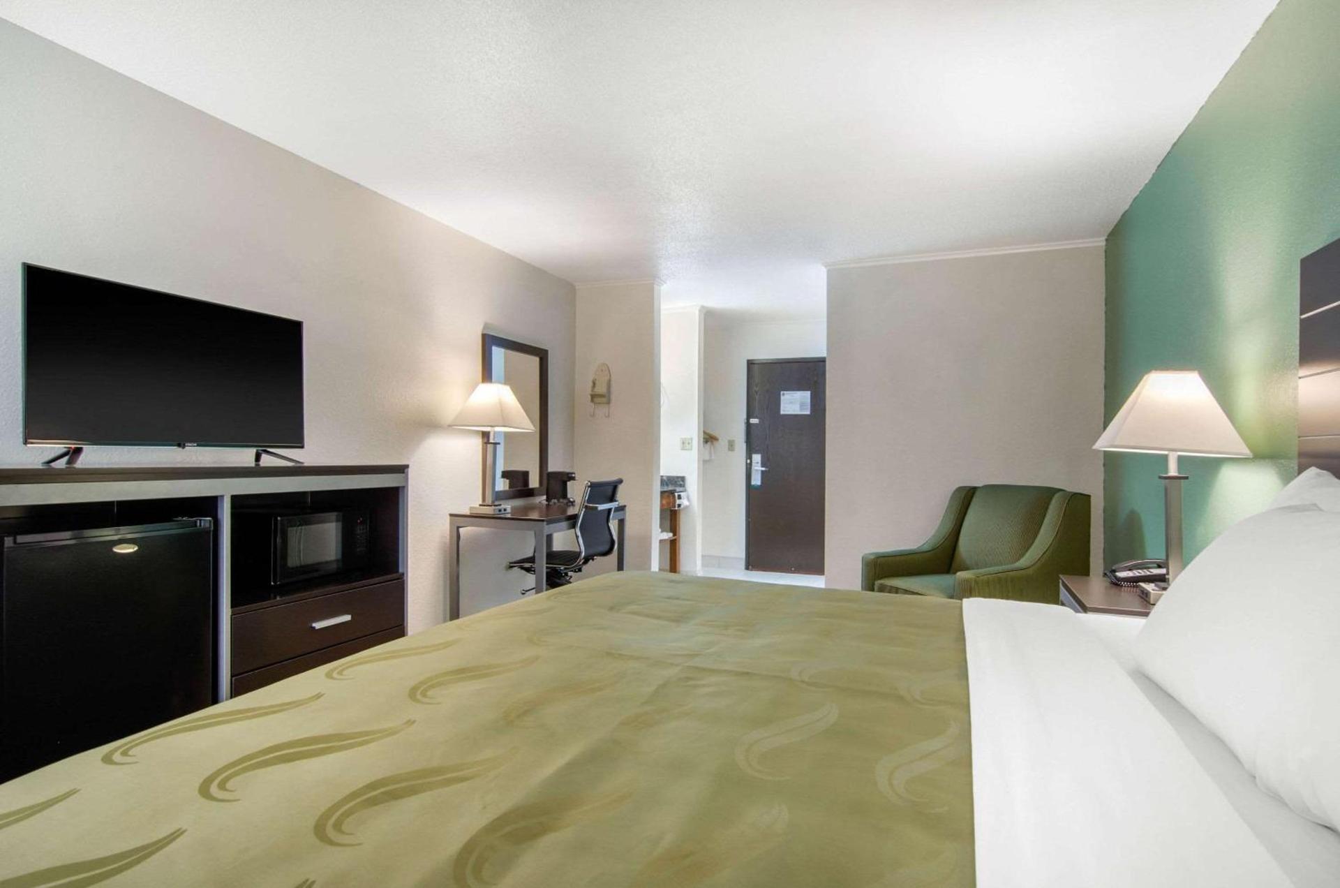 Quality Inn Russell photo 11