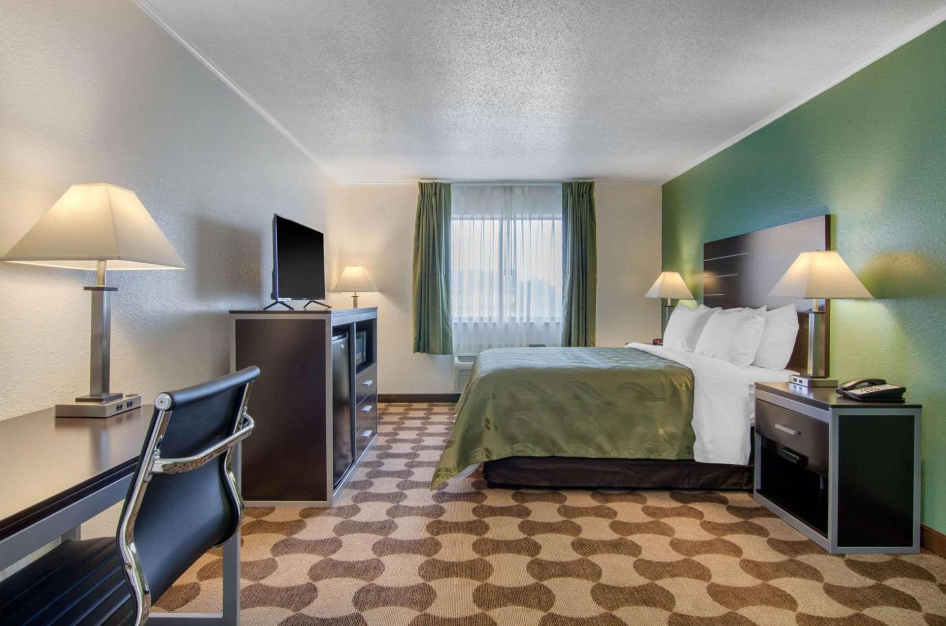 Quality Inn Russell photo 13