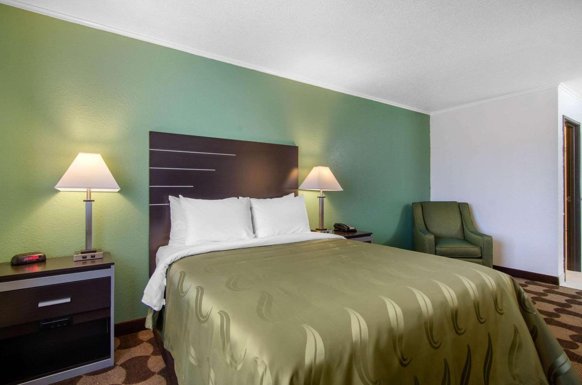 Quality Inn Russell photo 15