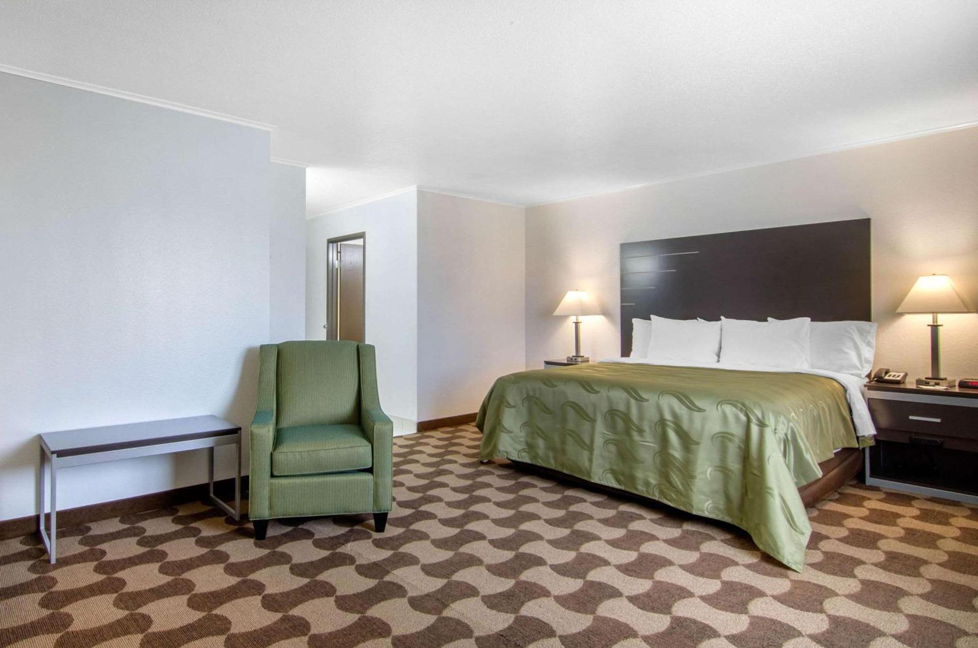 Quality Inn Russell photo 30