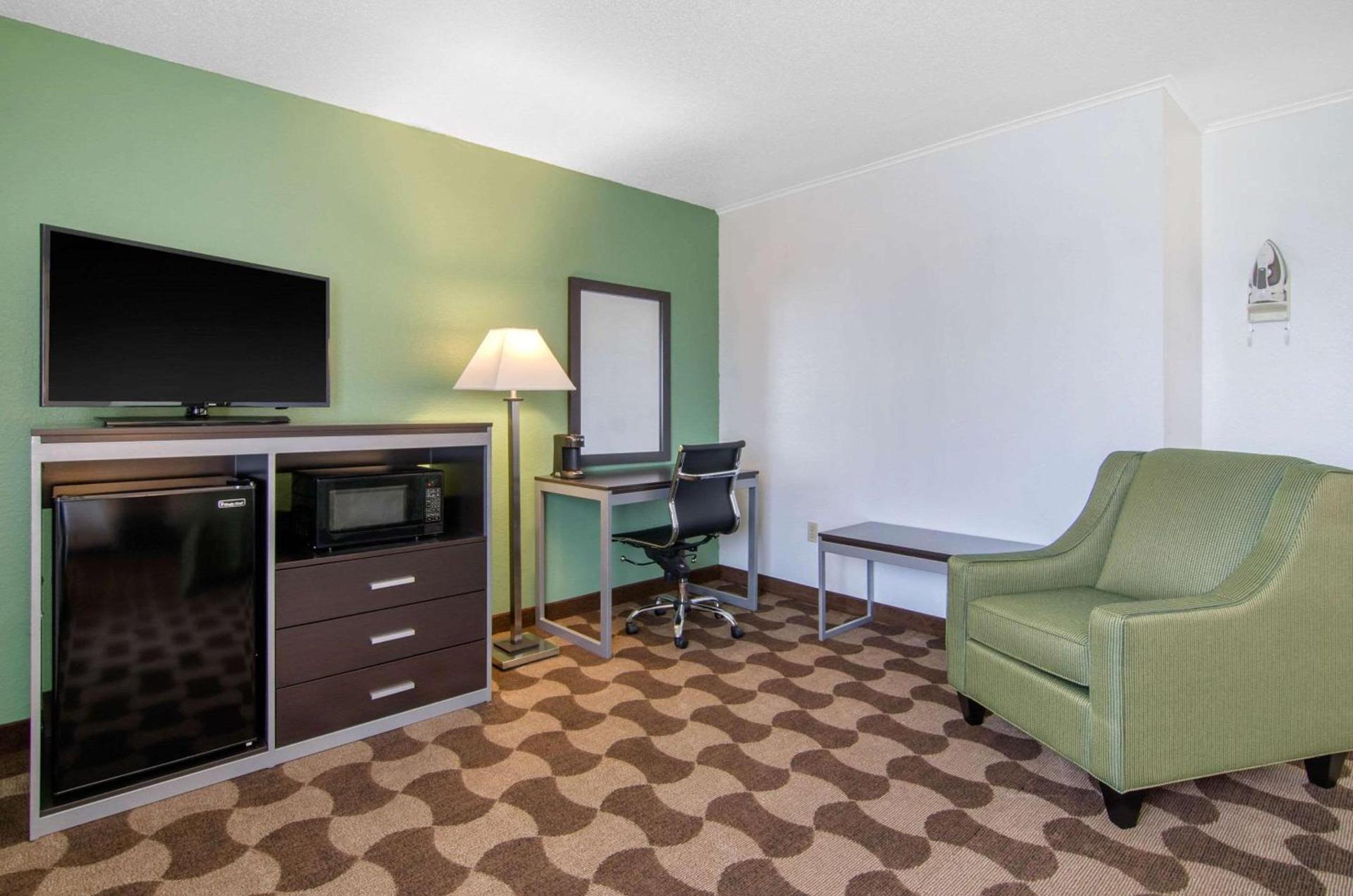 Quality Inn Russell photo 31