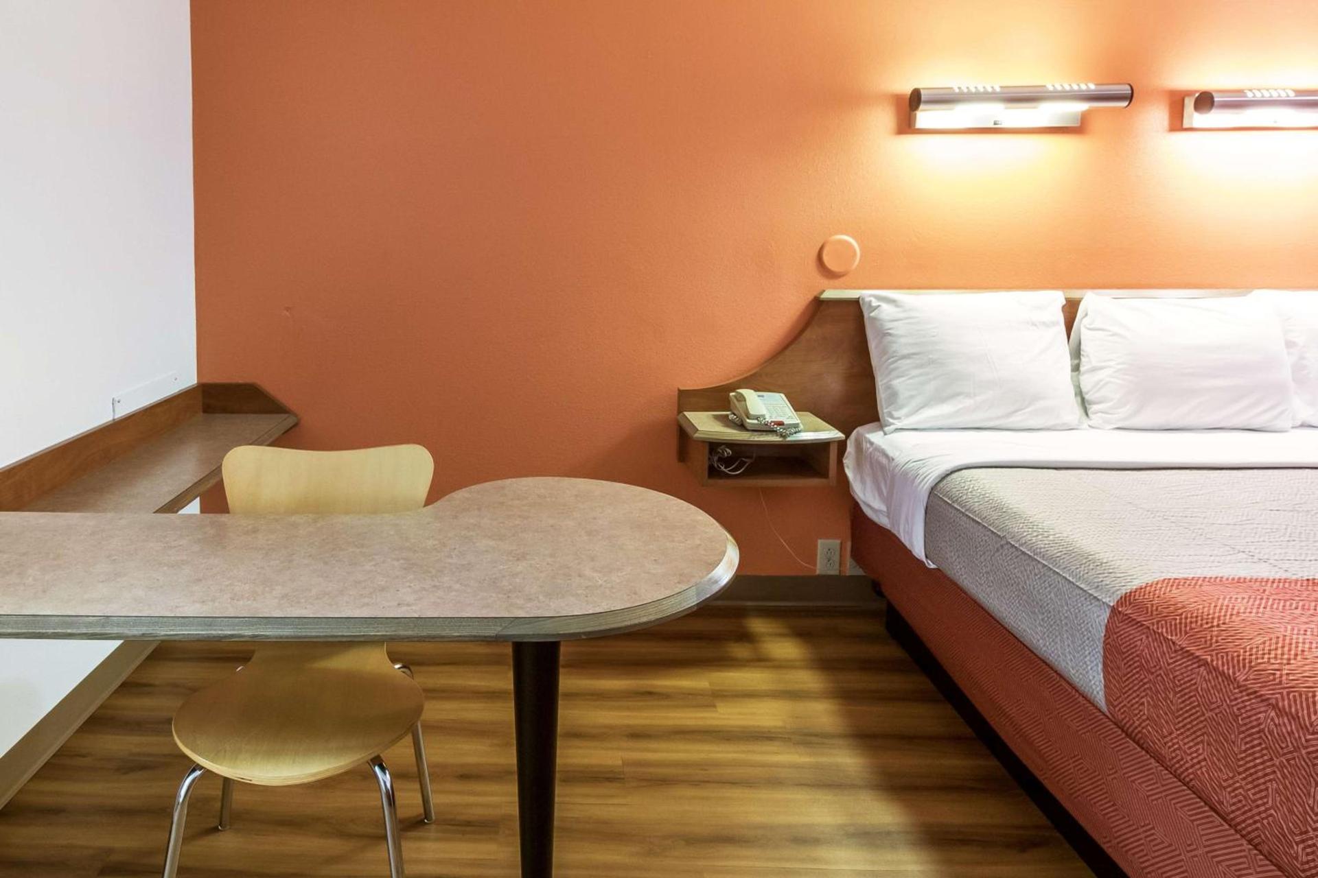 Motel 6-Dayton, OH - Englewood photo 14
