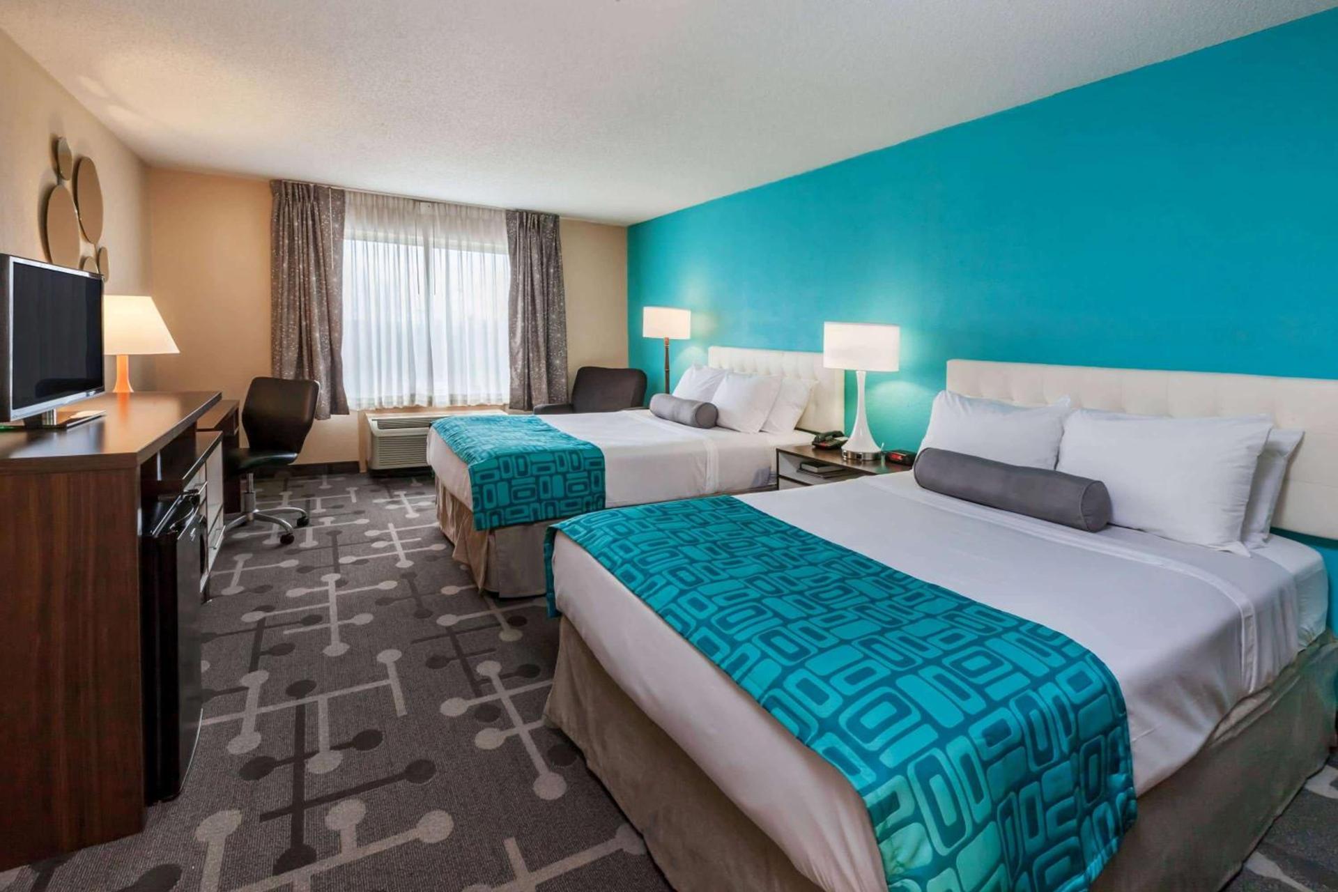 Howard Johnson by Wyndham Romulus Detroit Metro Airport photo 10