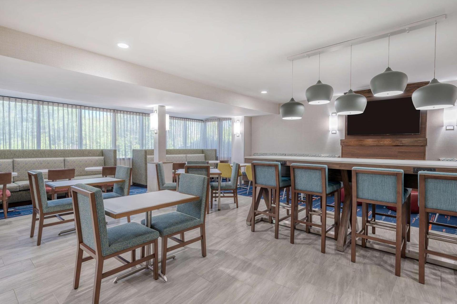 Hampton Inn New Philadelphia photo 5