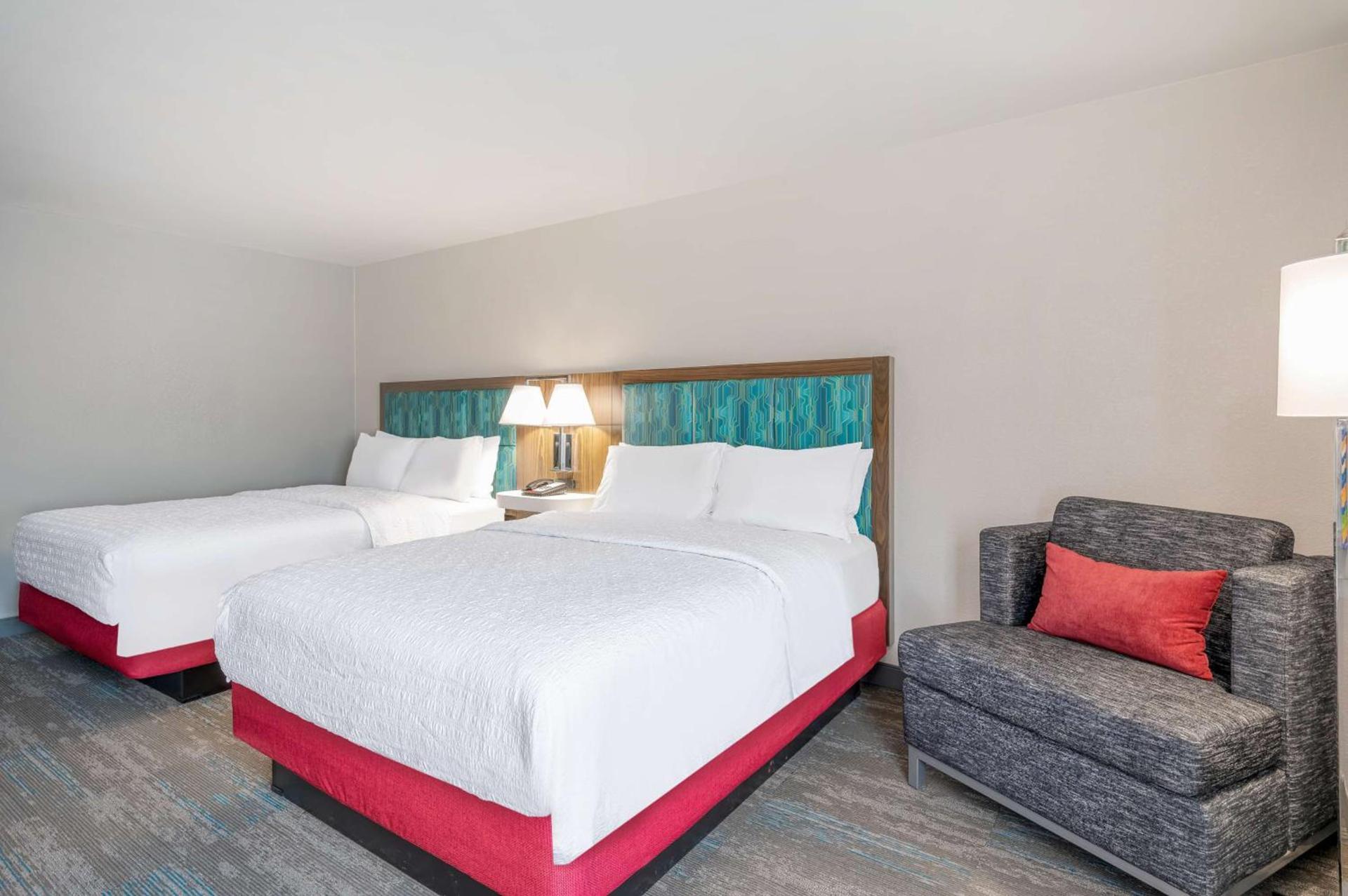 Hampton Inn New Philadelphia photo 28