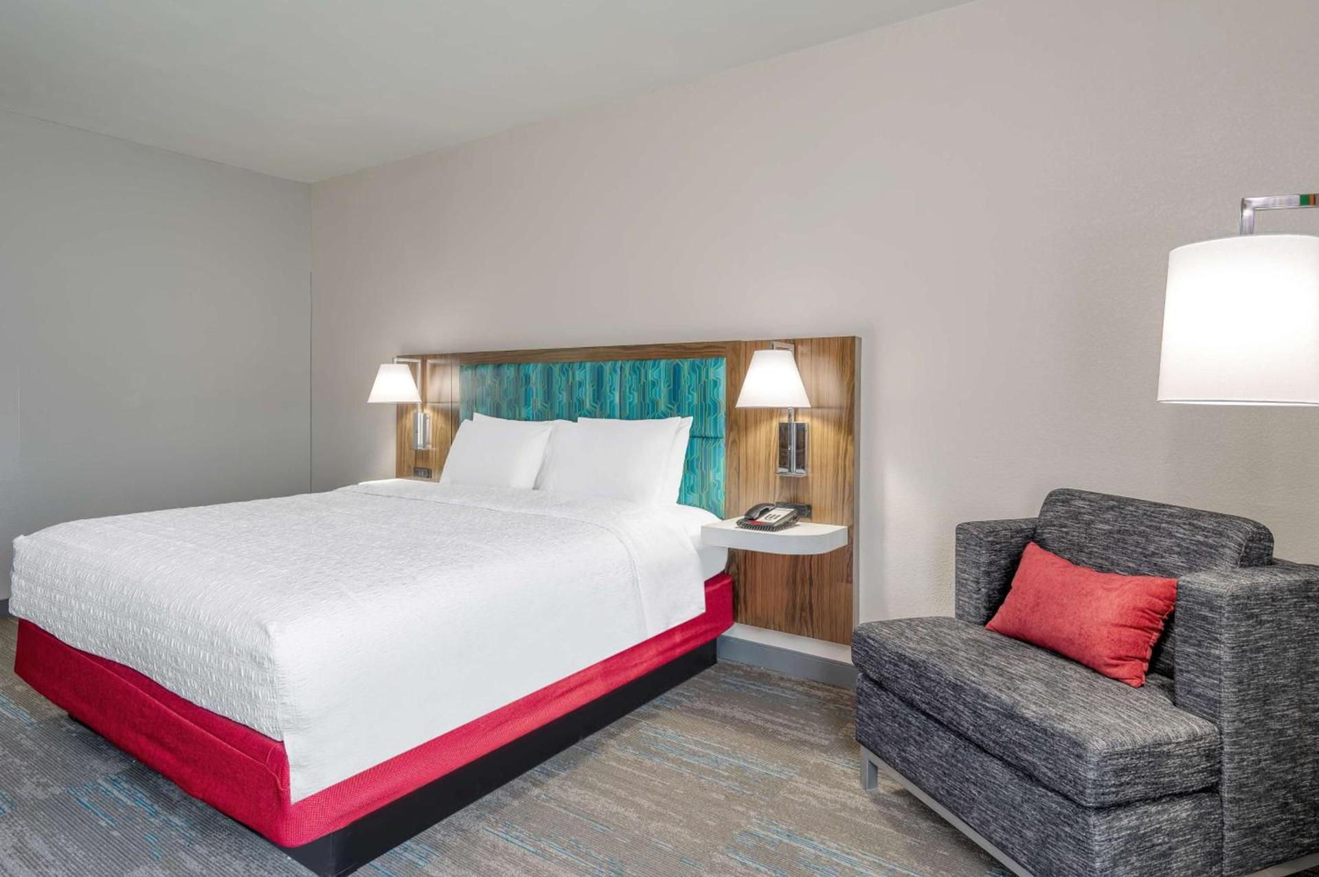 Hampton Inn New Philadelphia photo 32