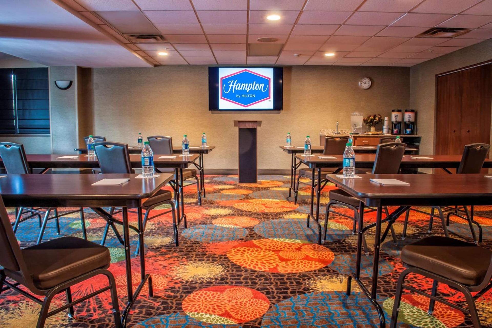 Hampton Inn New Philadelphia photo 34