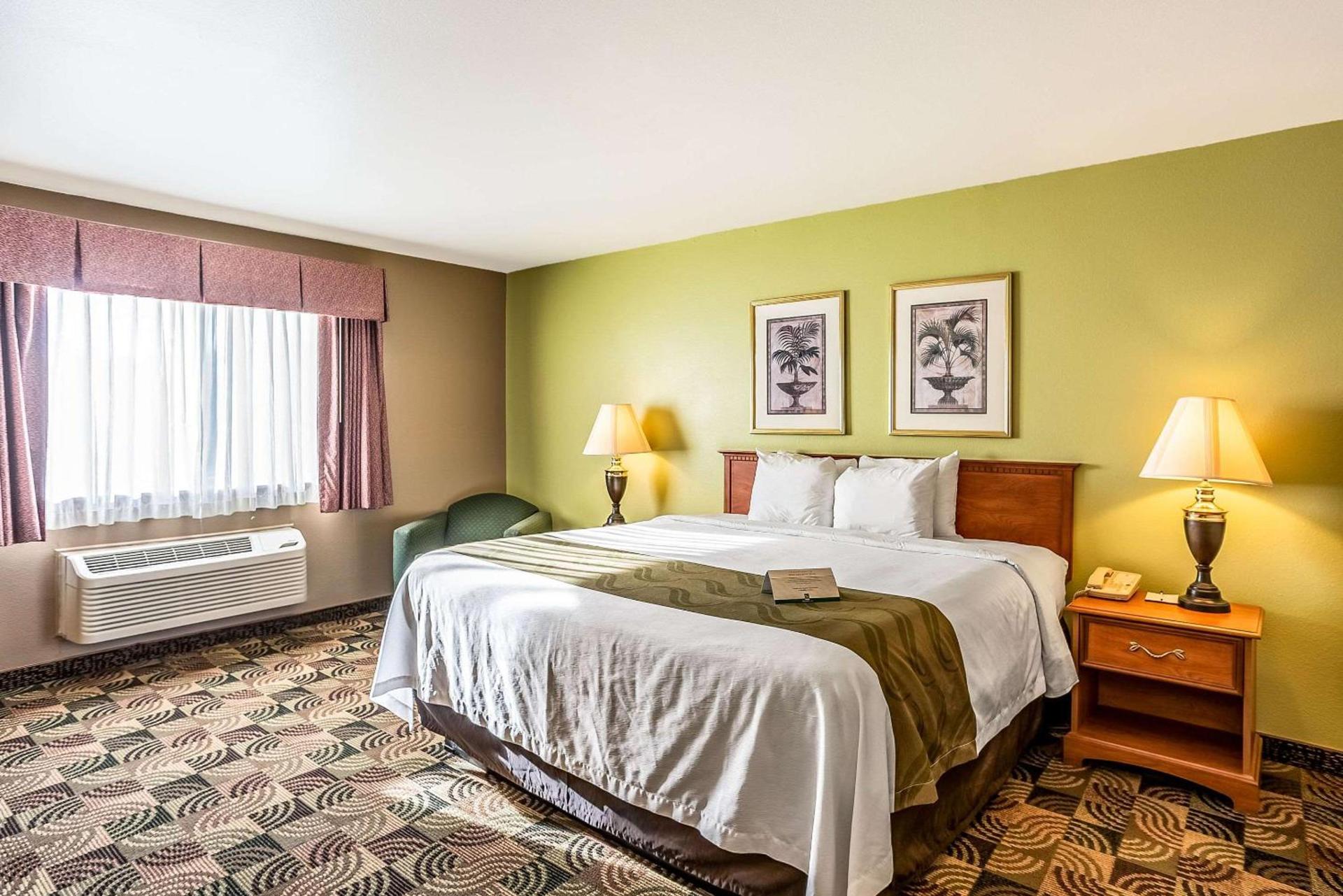 Quality Inn & Suites Hannibal West photo 8