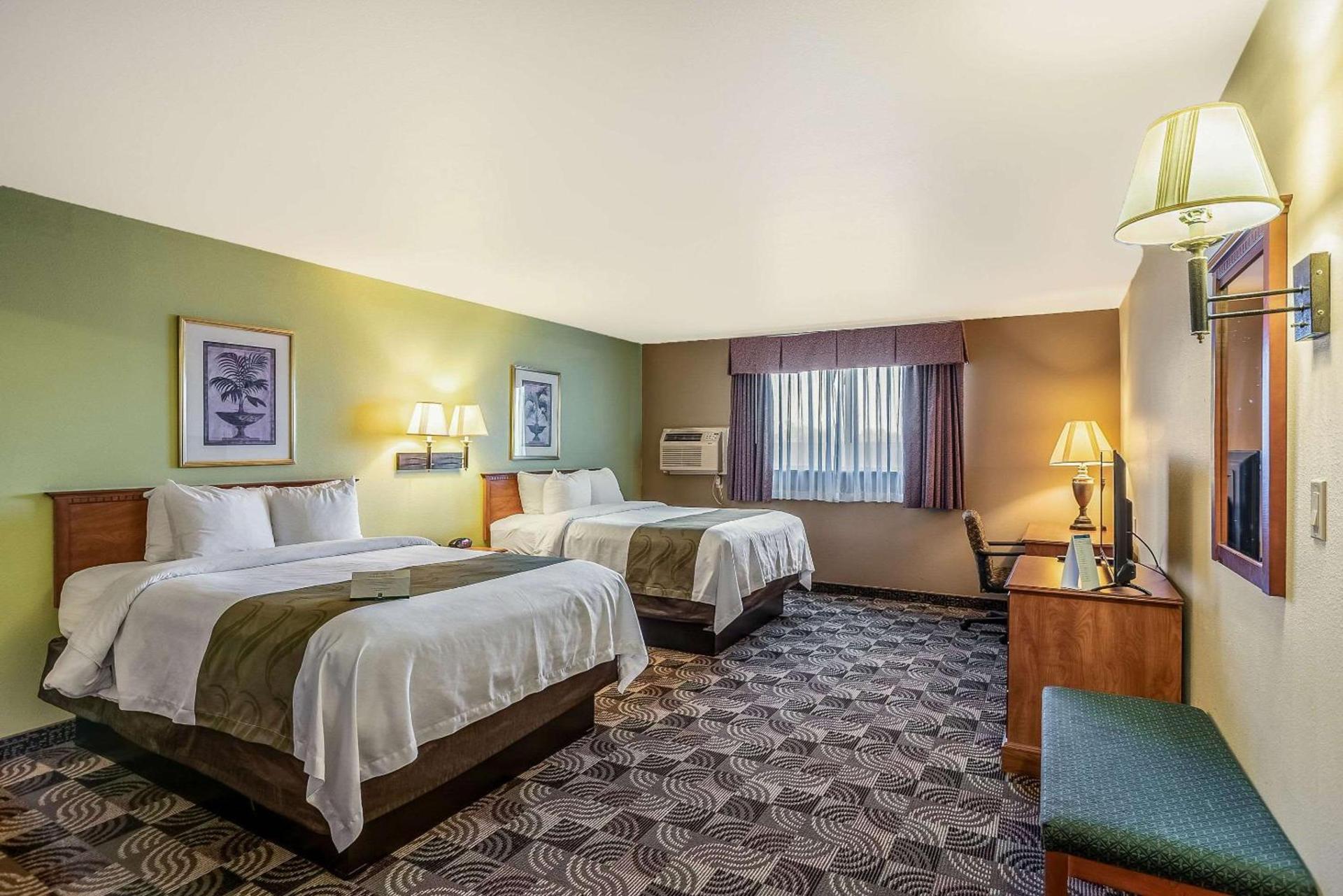 Quality Inn & Suites Hannibal West photo 15