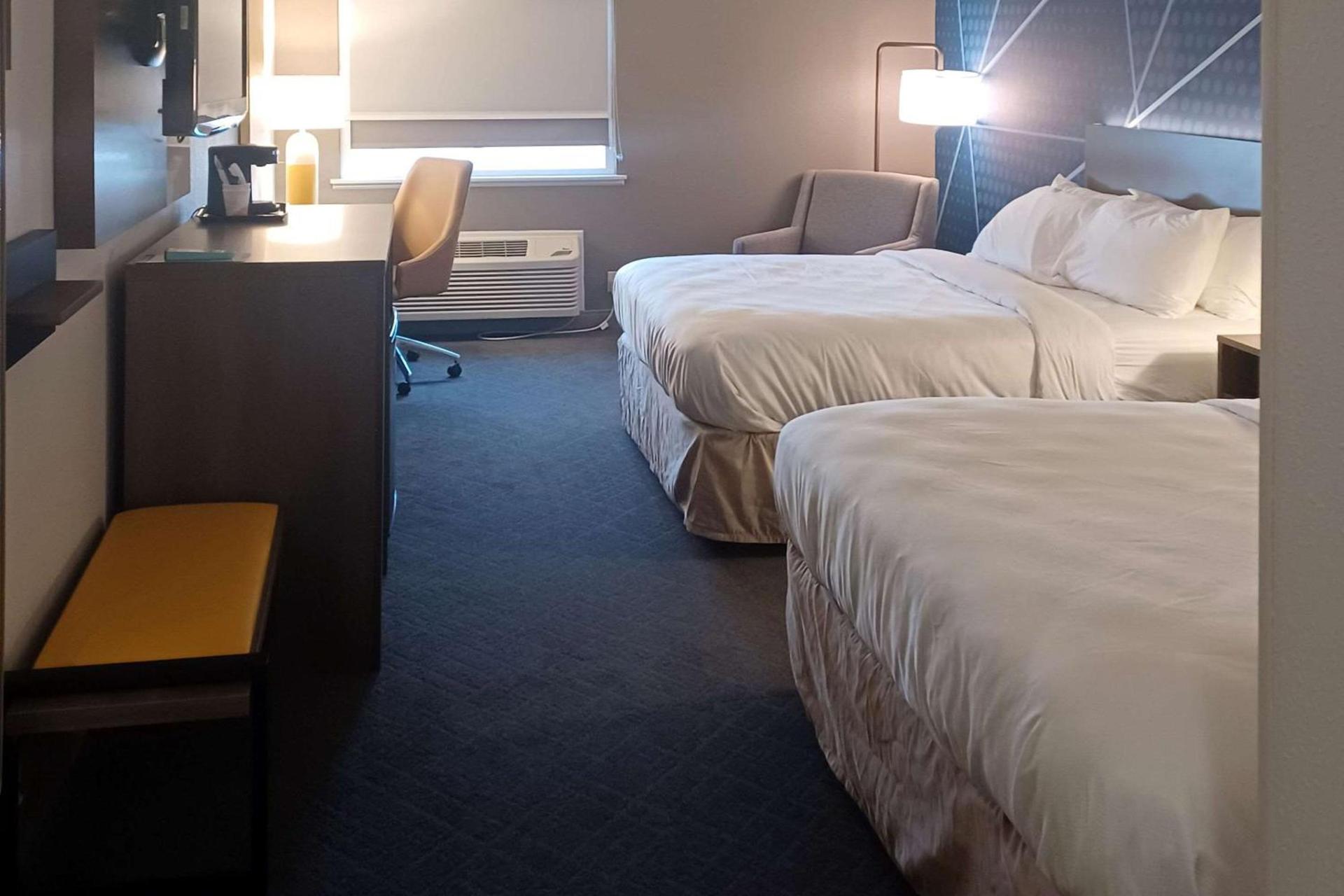 Comfort Inn Edinburgh - Columbus photo 5