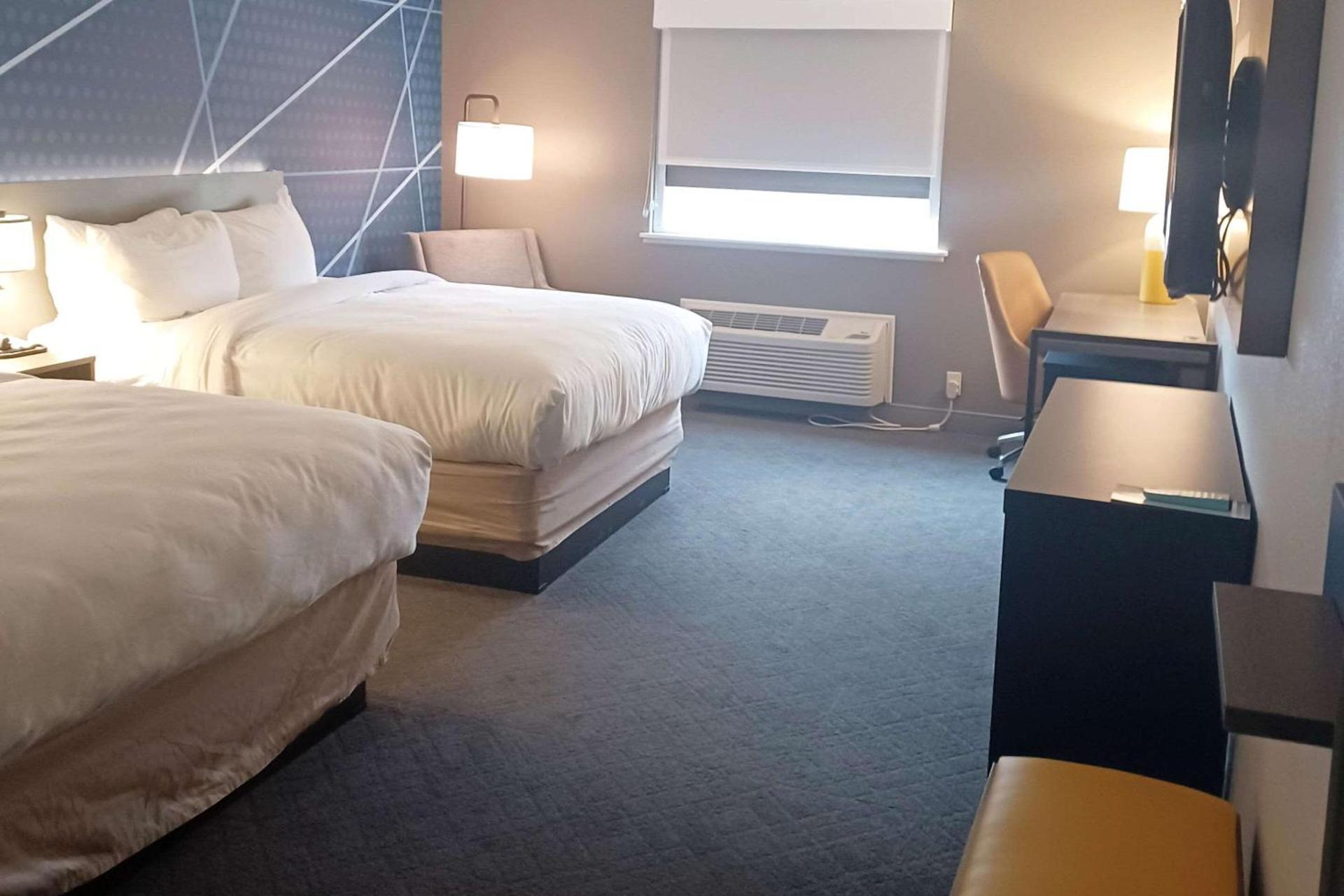 Comfort Inn Edinburgh - Columbus photo 8