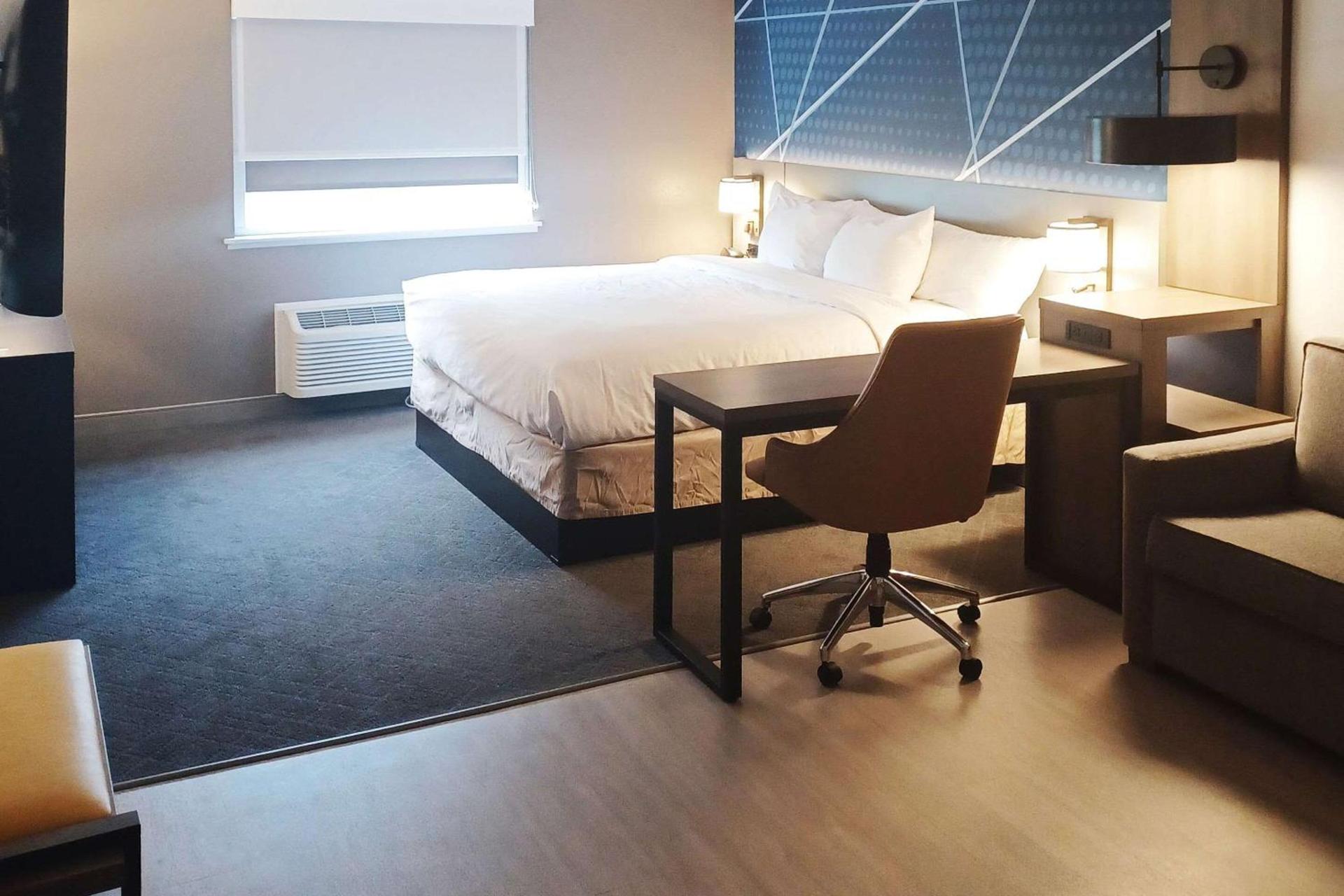 Comfort Inn Edinburgh - Columbus photo 35