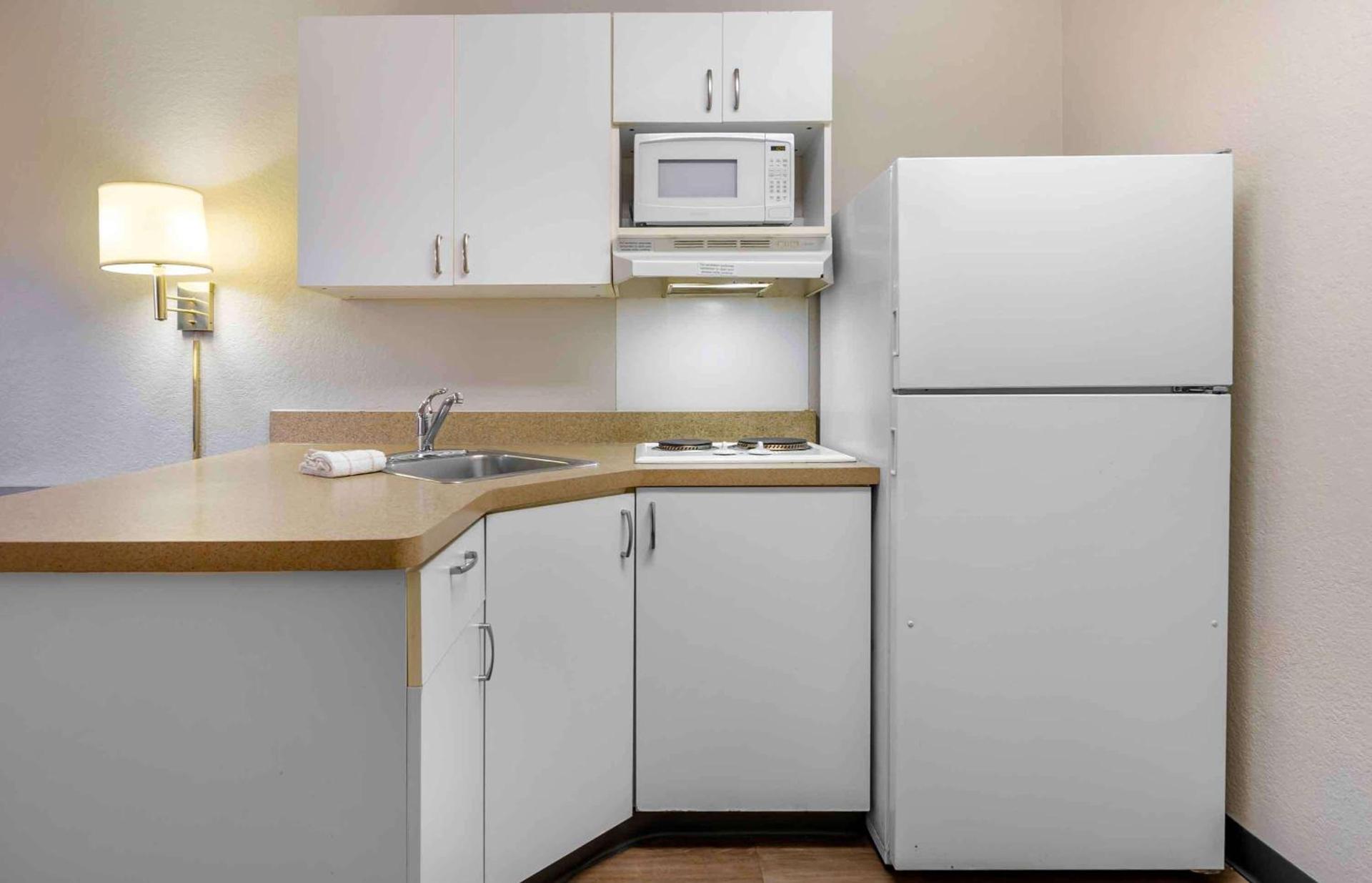 Extended Stay America Select Suites - Roanoke - Airport photo 20