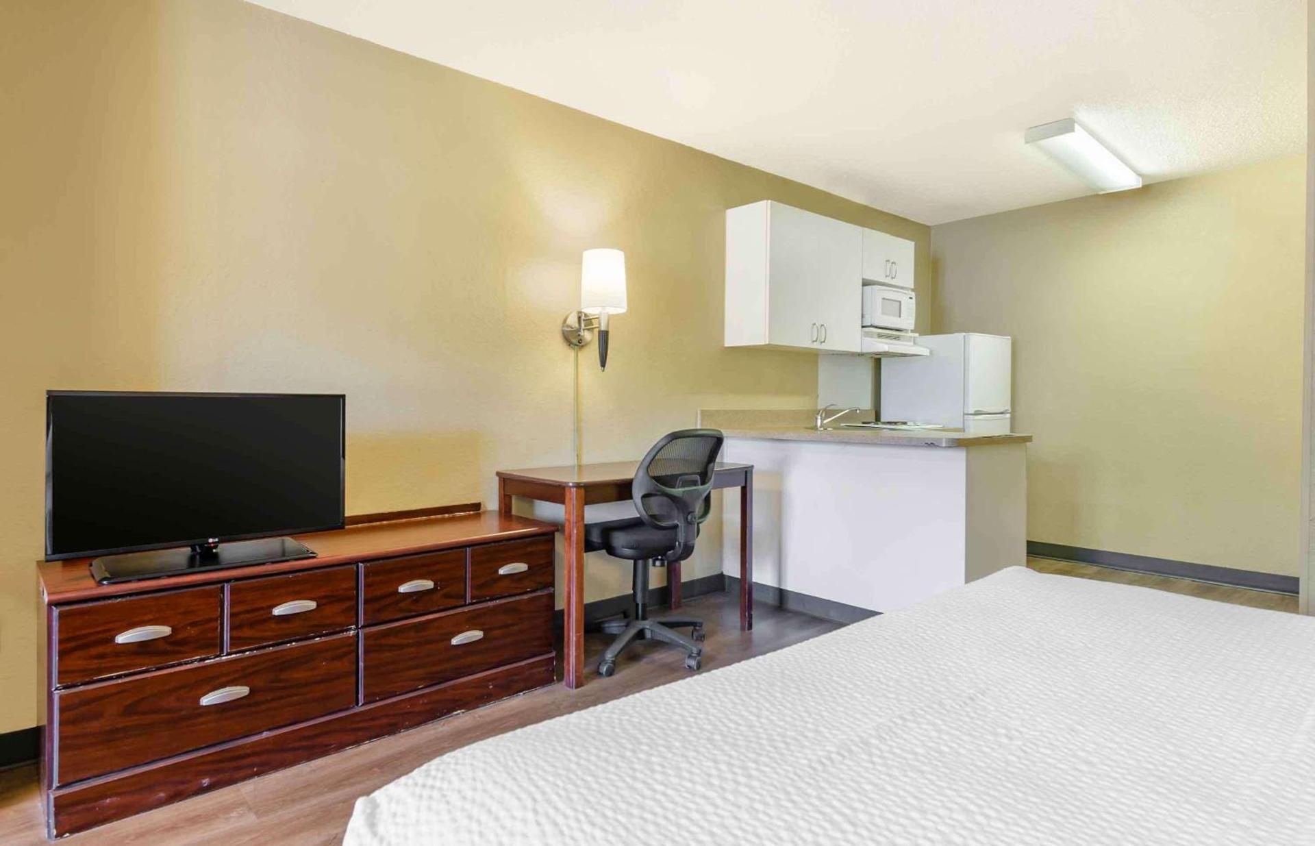 Extended Stay America Select Suites - Roanoke - Airport photo 26