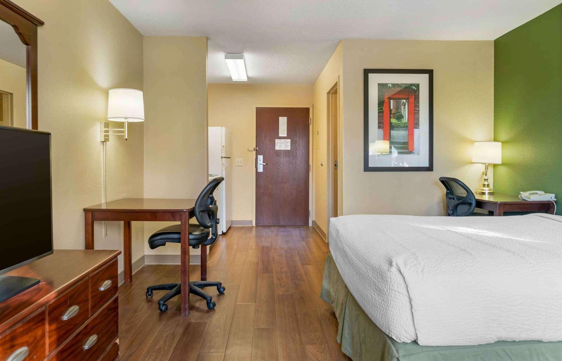 Extended Stay America Select Suites - Detroit - Farmington Hills photo 10