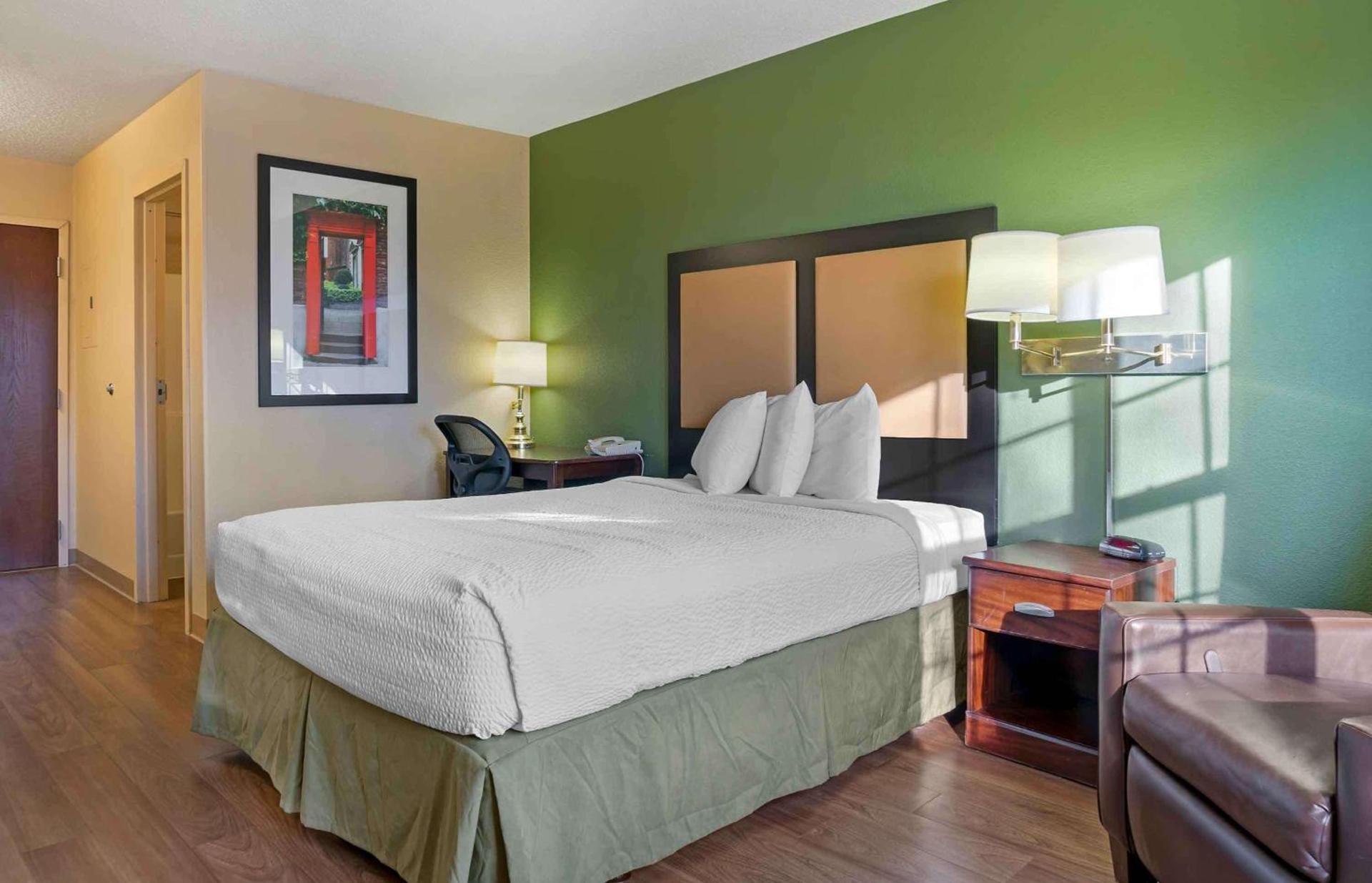 Extended Stay America Select Suites - Detroit - Farmington Hills photo 12